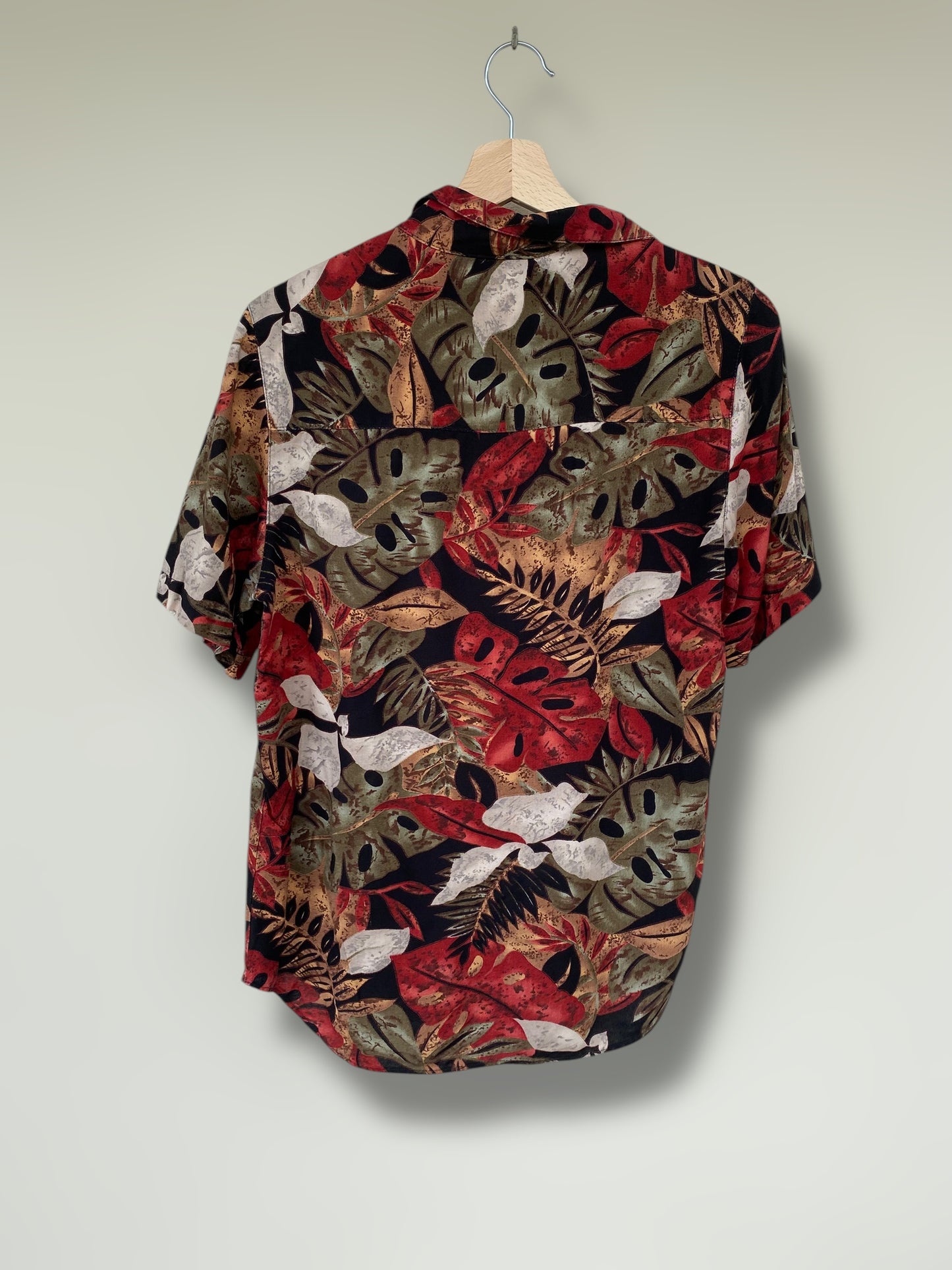 “Jungle leaves” vintage shirt