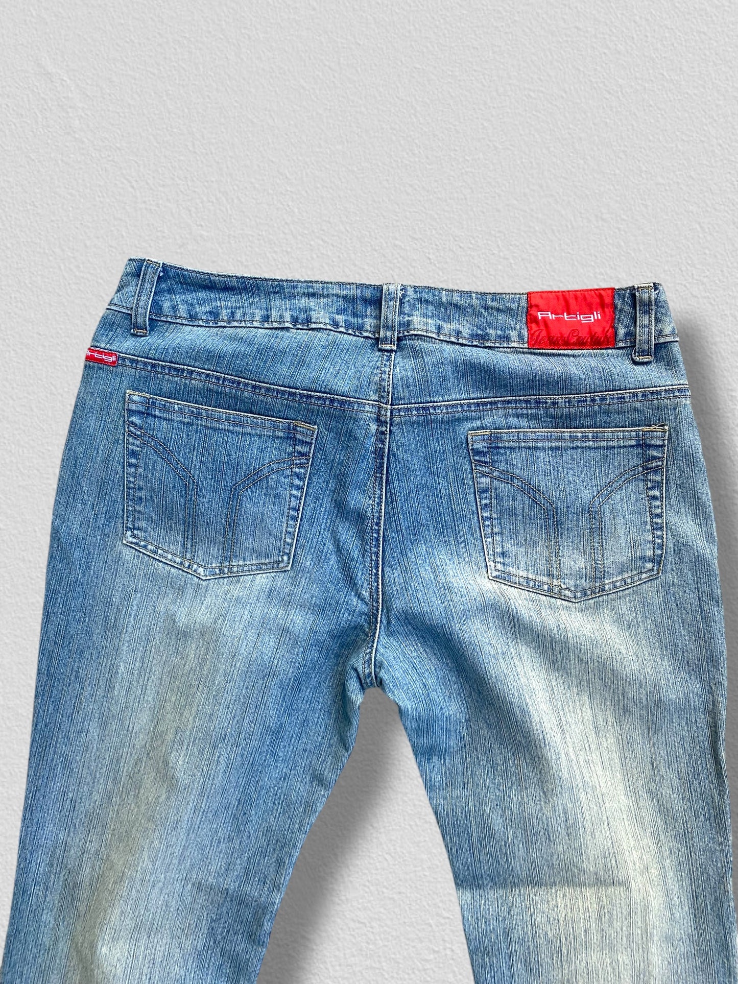 Y2K embroidered low waisted jeans