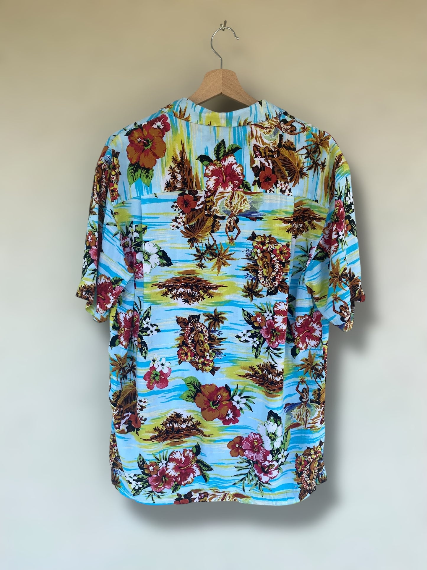 “Hula hoop” Hawaiian vintage shirt