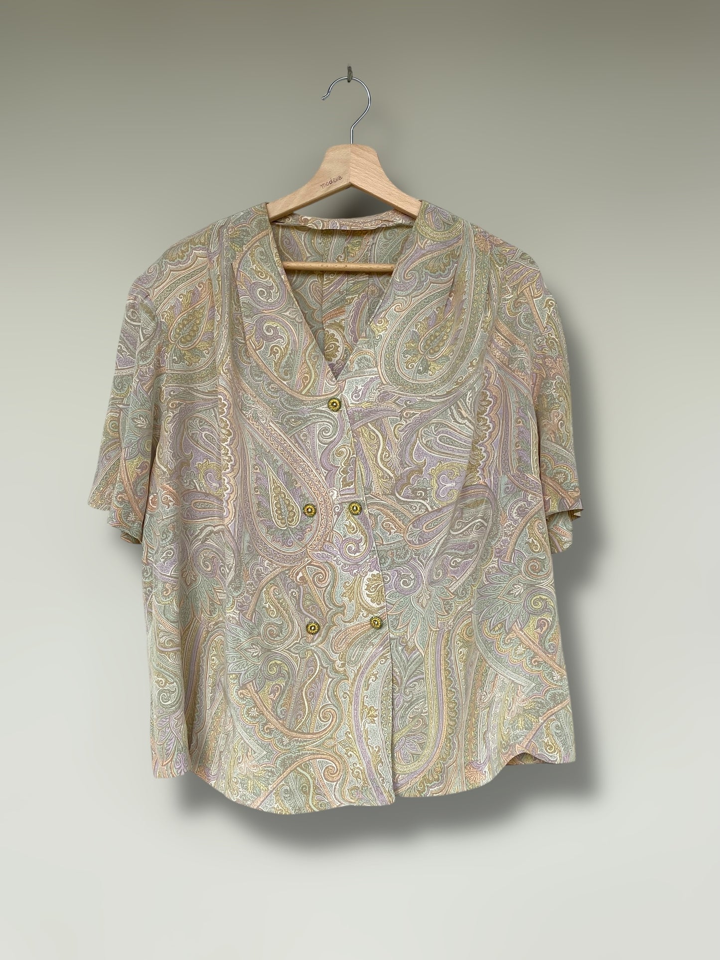 “Royal Lahouria” vintage shirt