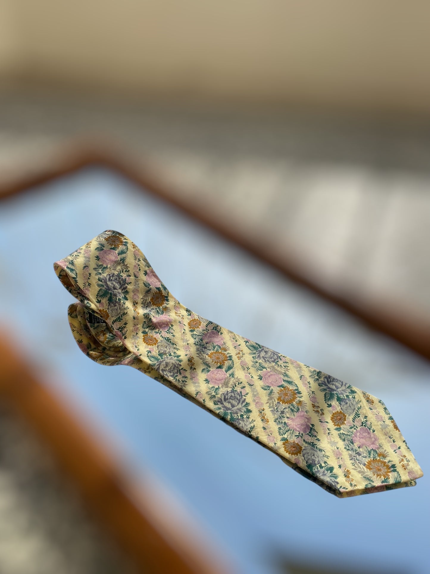 Vintage floral cotton tie