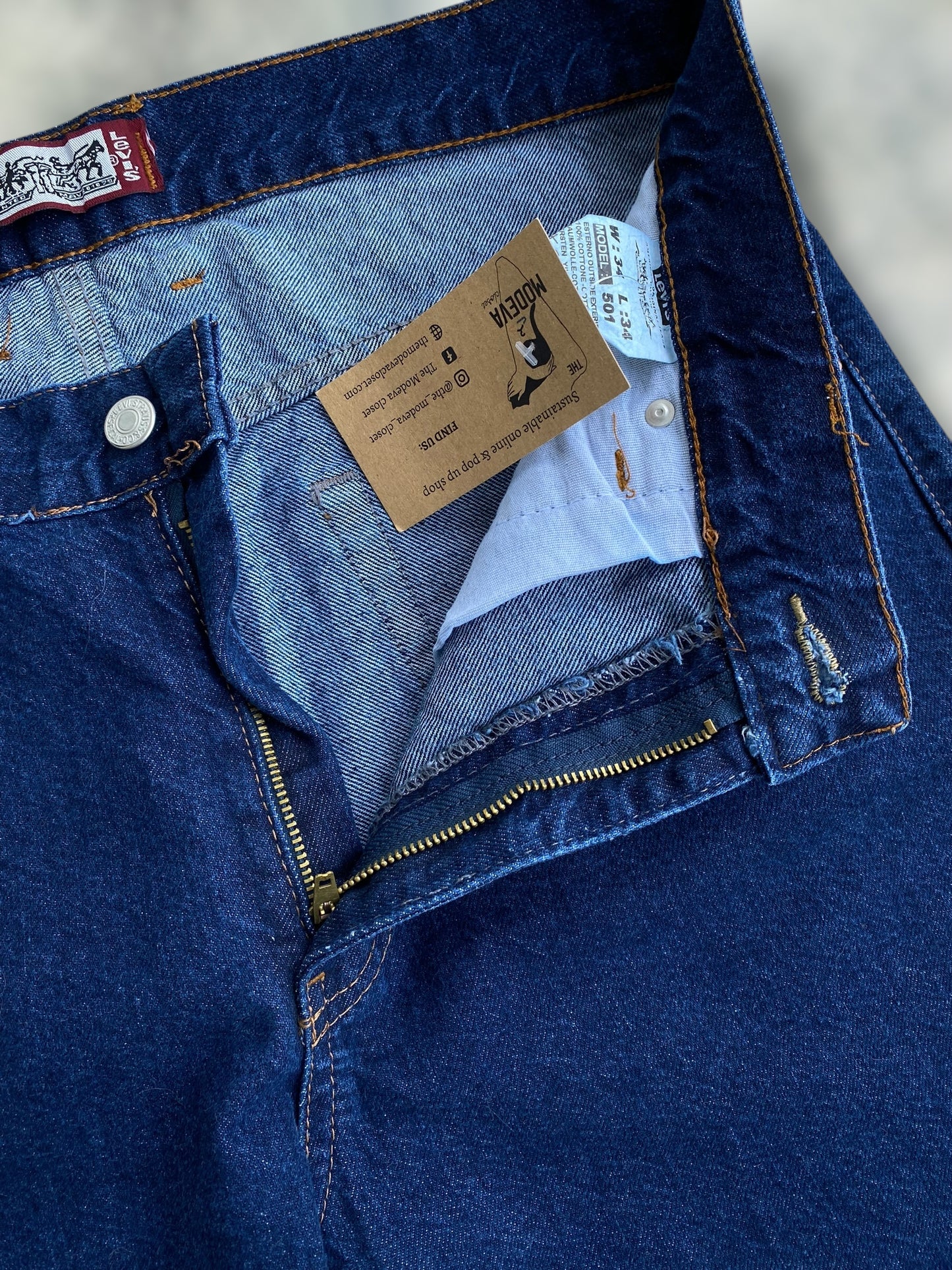 Levi’s 501 dark washed
