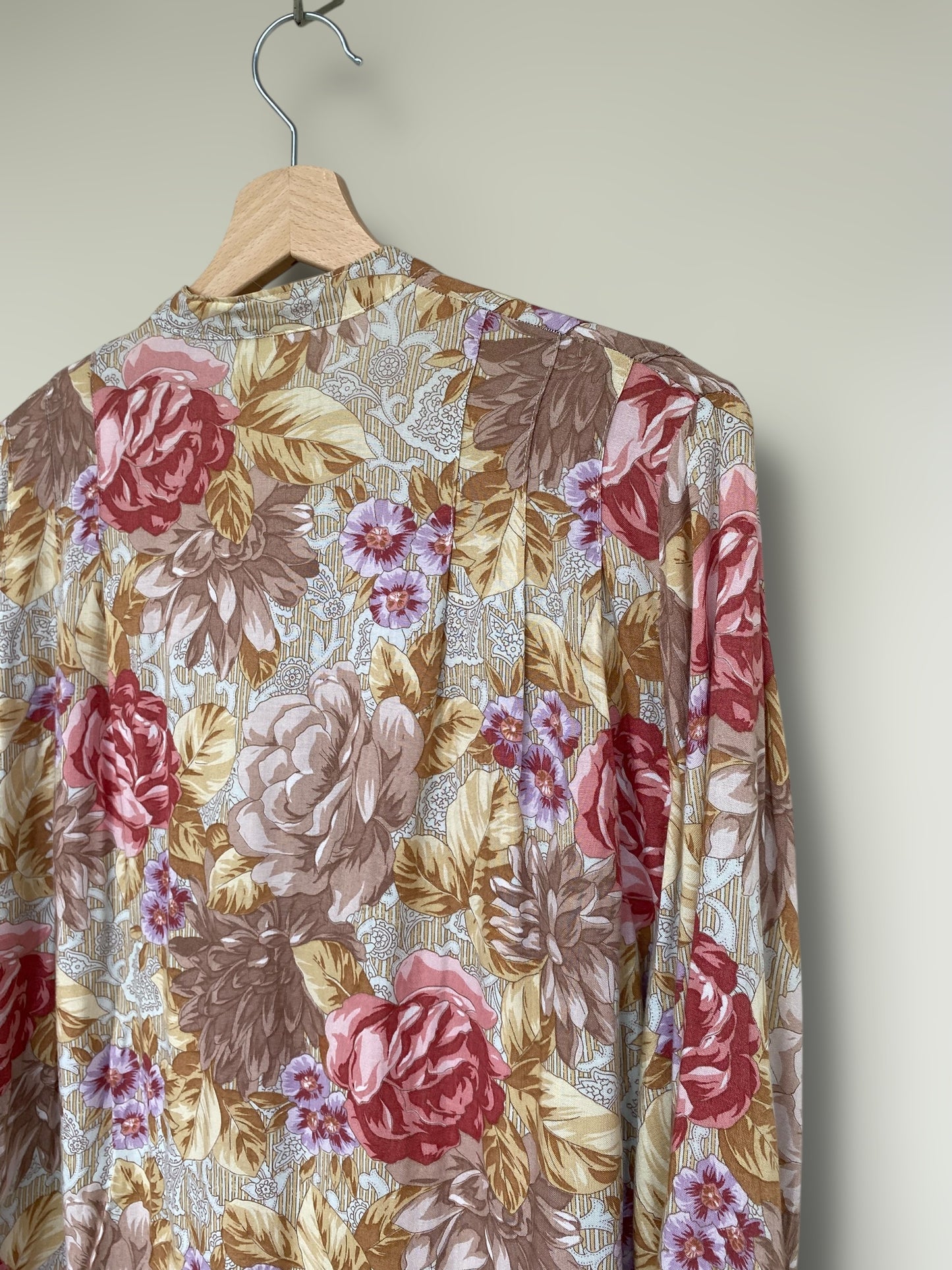 “Royal roses” vintage shirt