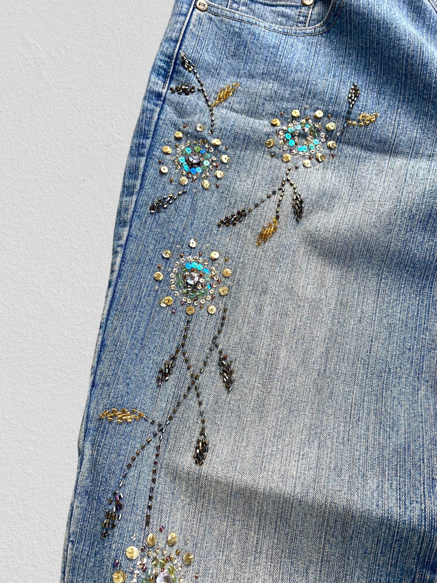 Y2K embroidered low waisted jeans