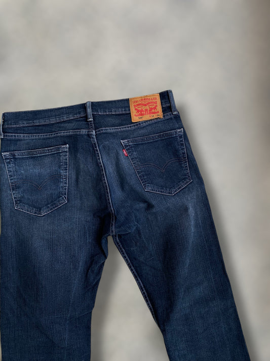 Levi’s 505 dark washed jeans