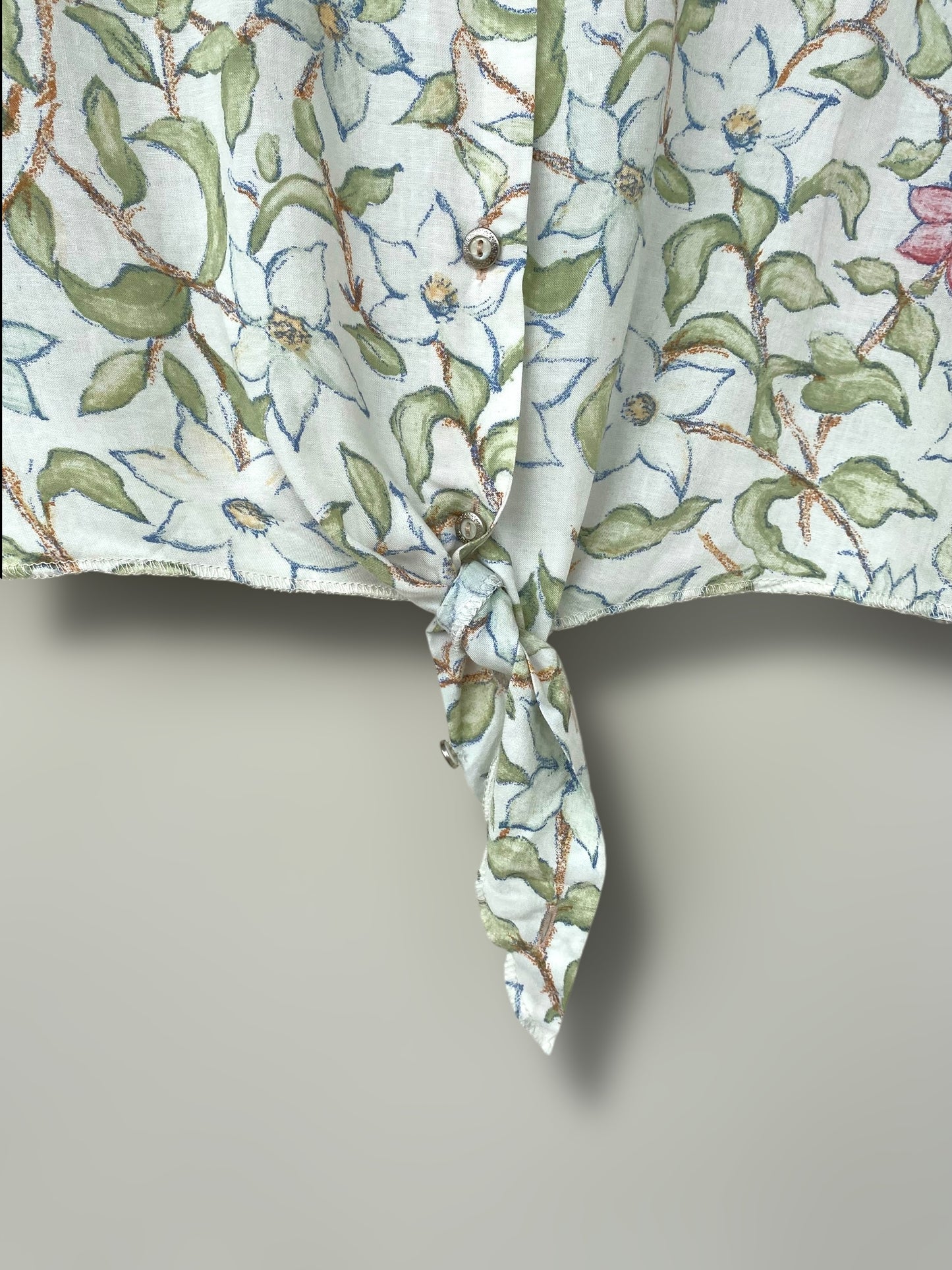 “Flowers fence” vintage crop shirt