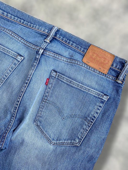Levi’s 512 light washed jeans
