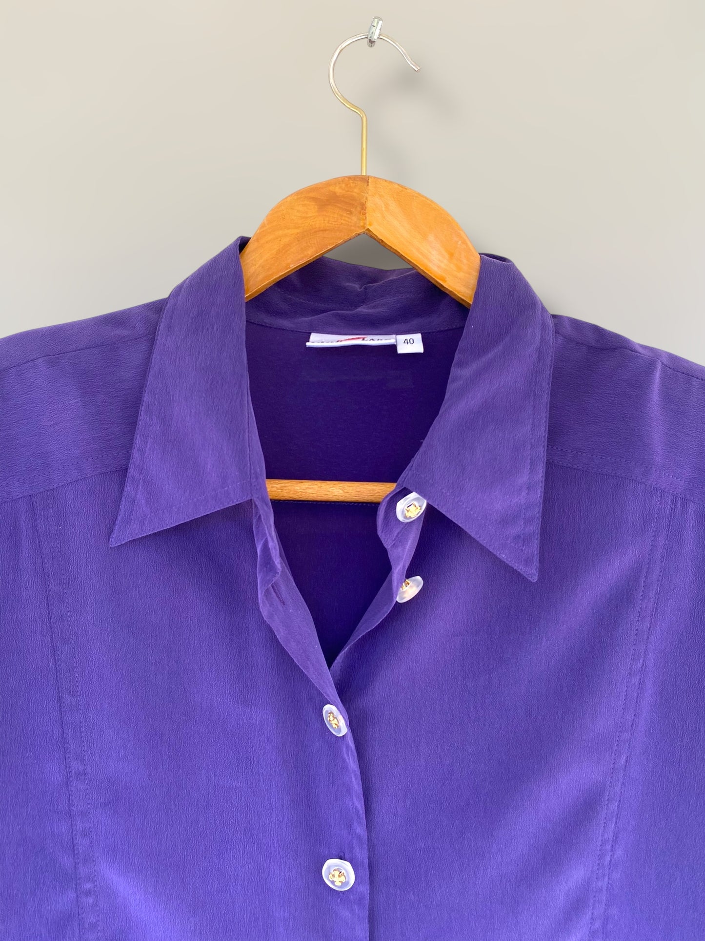 Purple vintage shirt with unique buttons