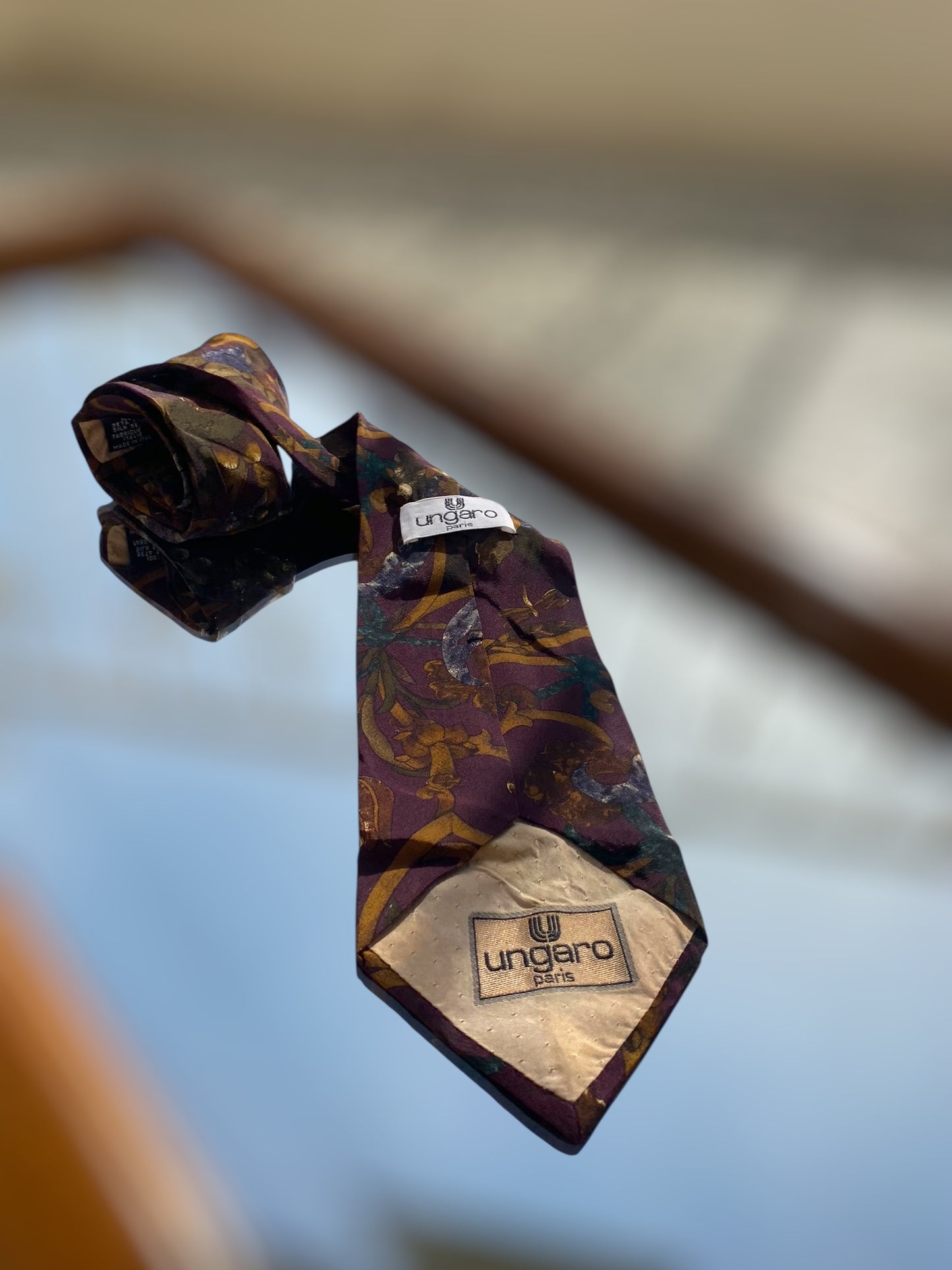 Vintage Unique silk tie