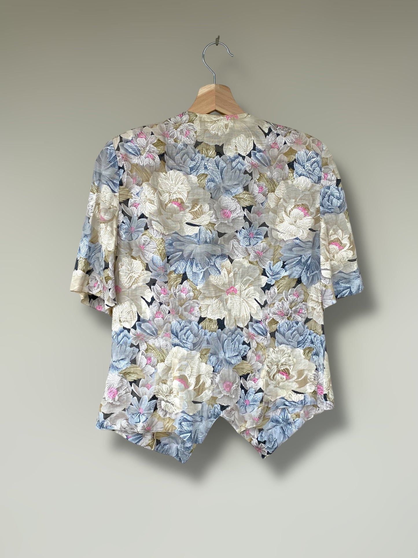 “Royal flowers” vintage shirt