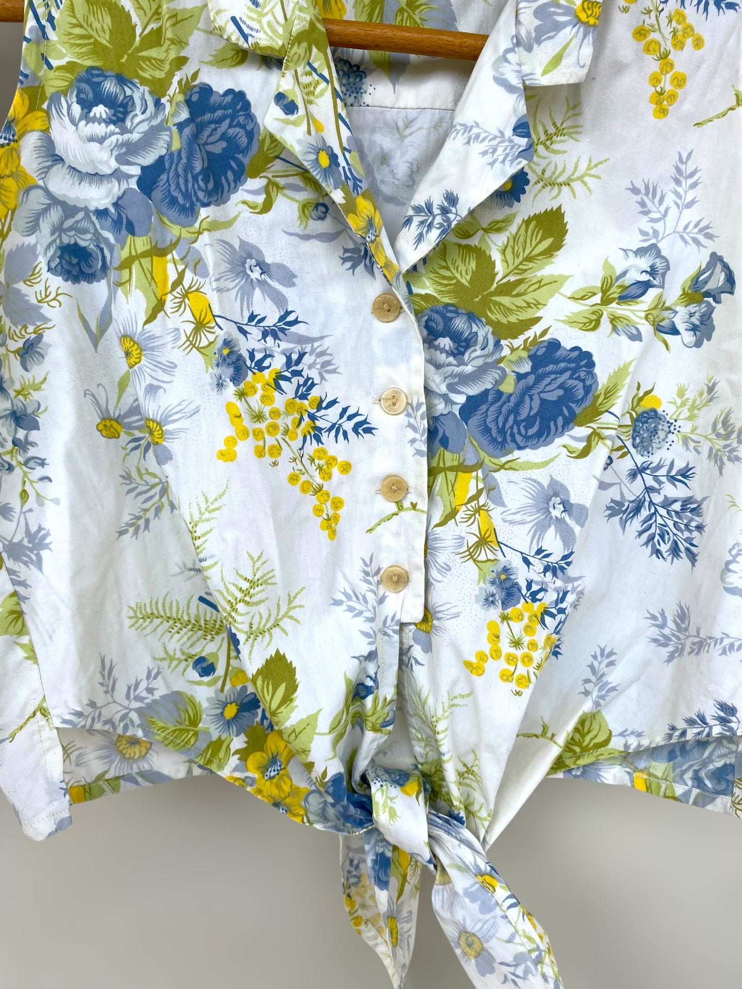 Vintage “summer breeze” button shirt
