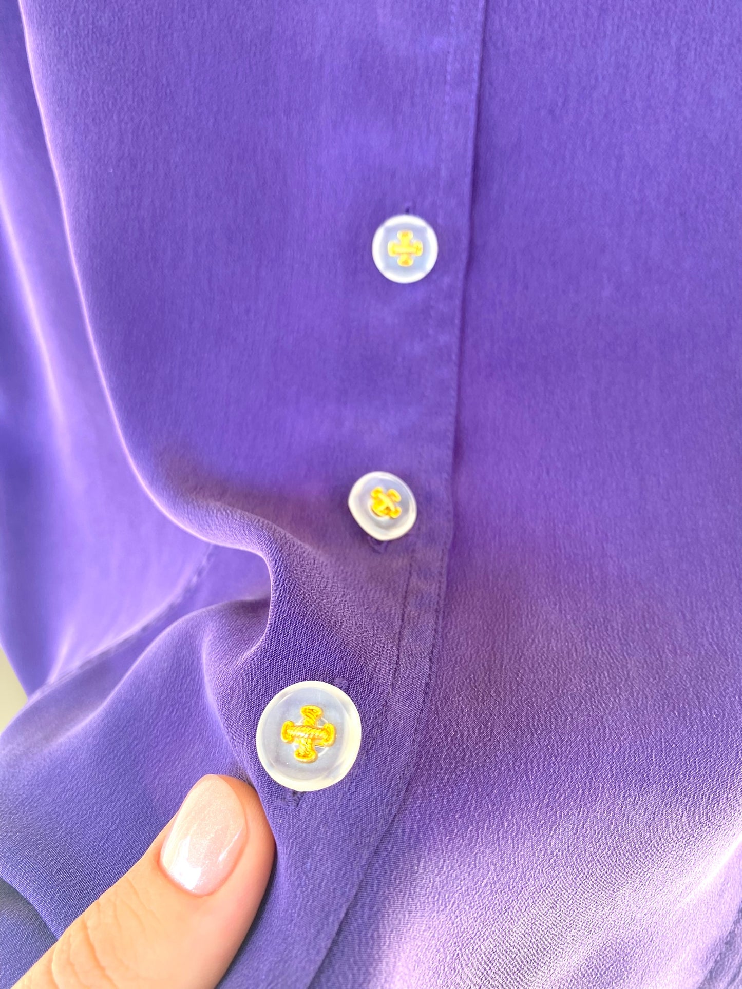 Purple vintage shirt with unique buttons