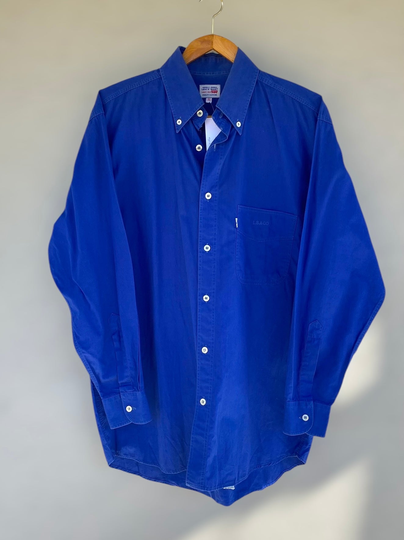 Levi’s blue casual shirt