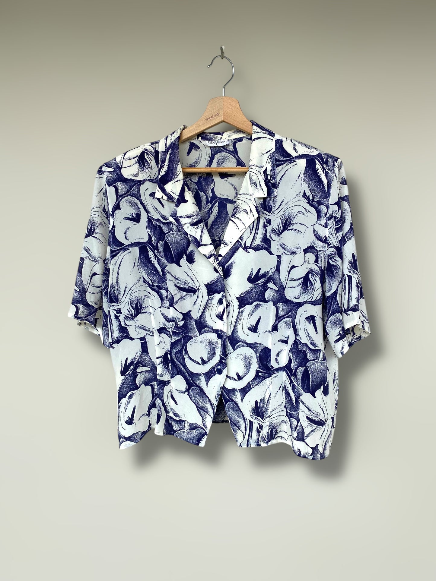 “Lily” vintage shirt