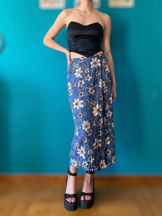 Vintage wrapped skirt with cute flowers
