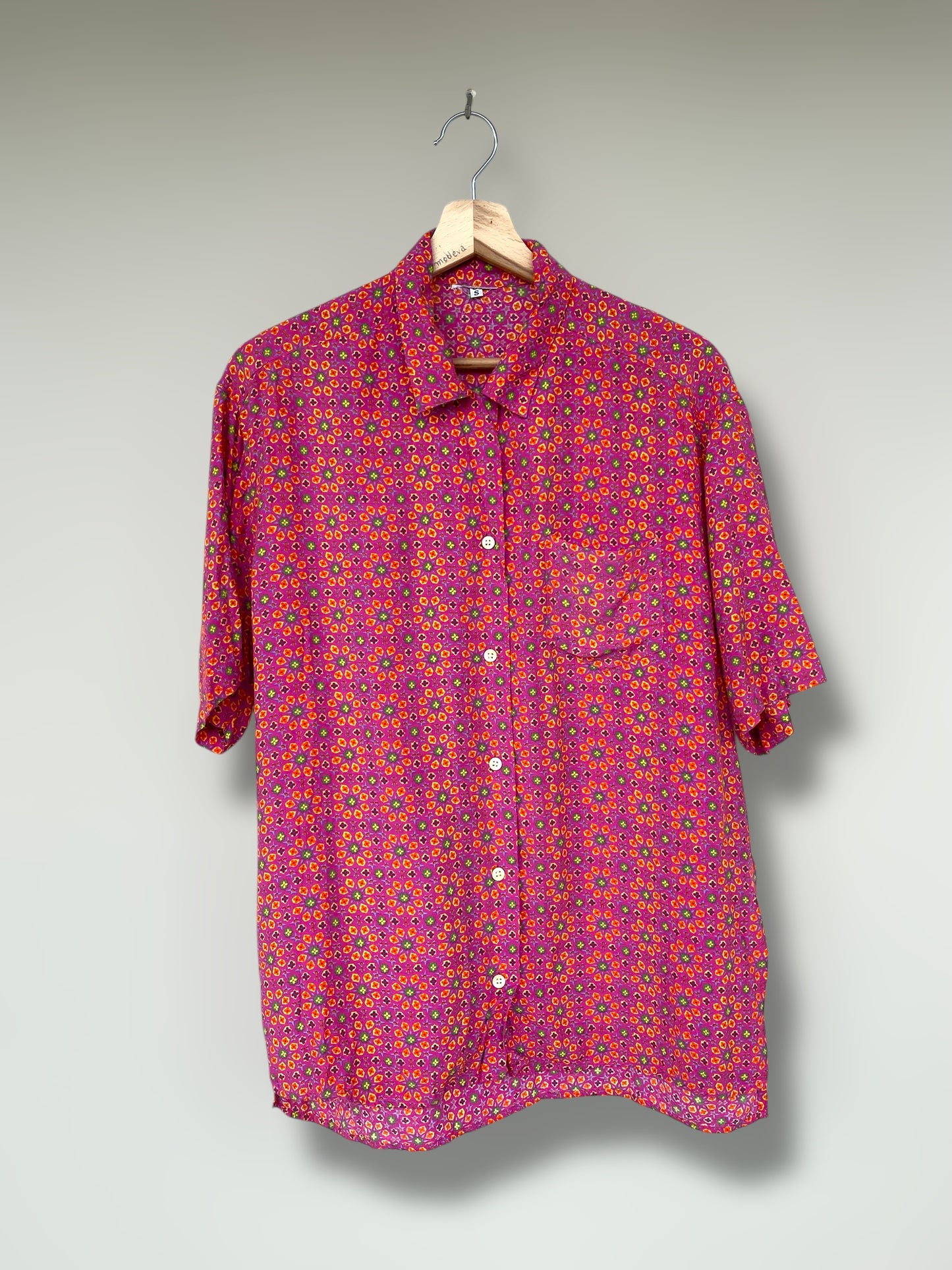 “Happy patterns” vintage shirt