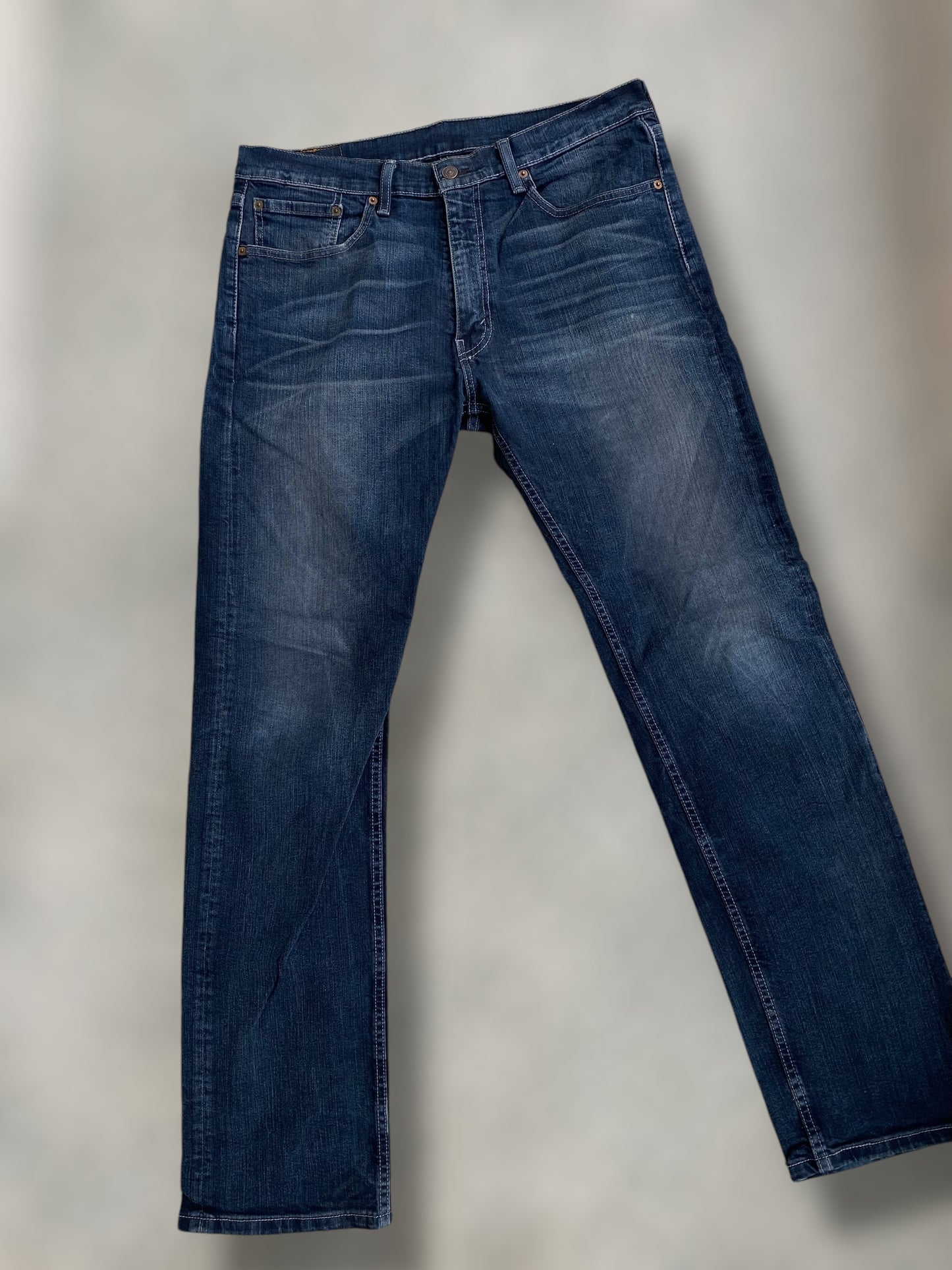 Levi’s 505 dark washed jeans