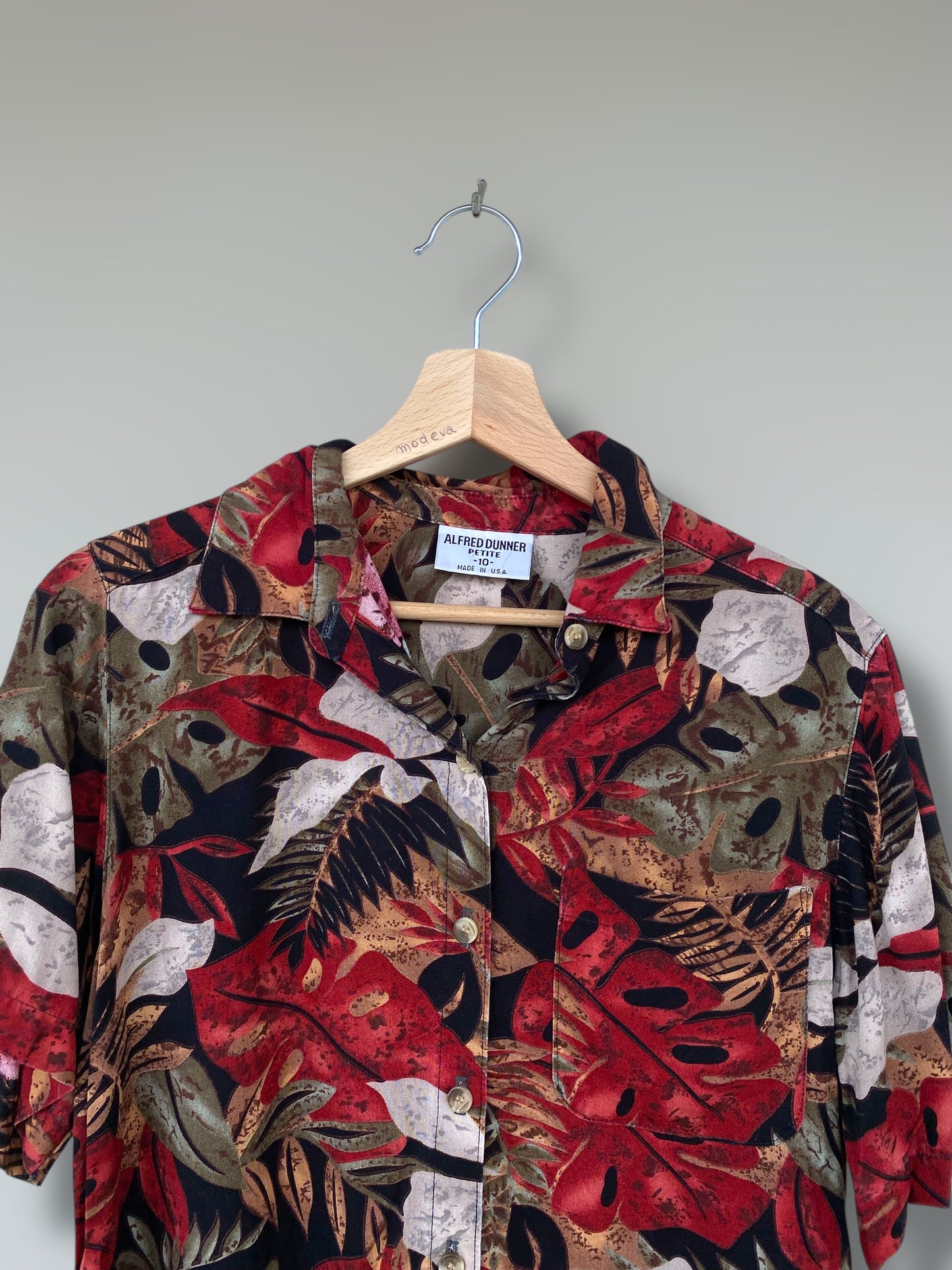 “Jungle leaves” vintage shirt