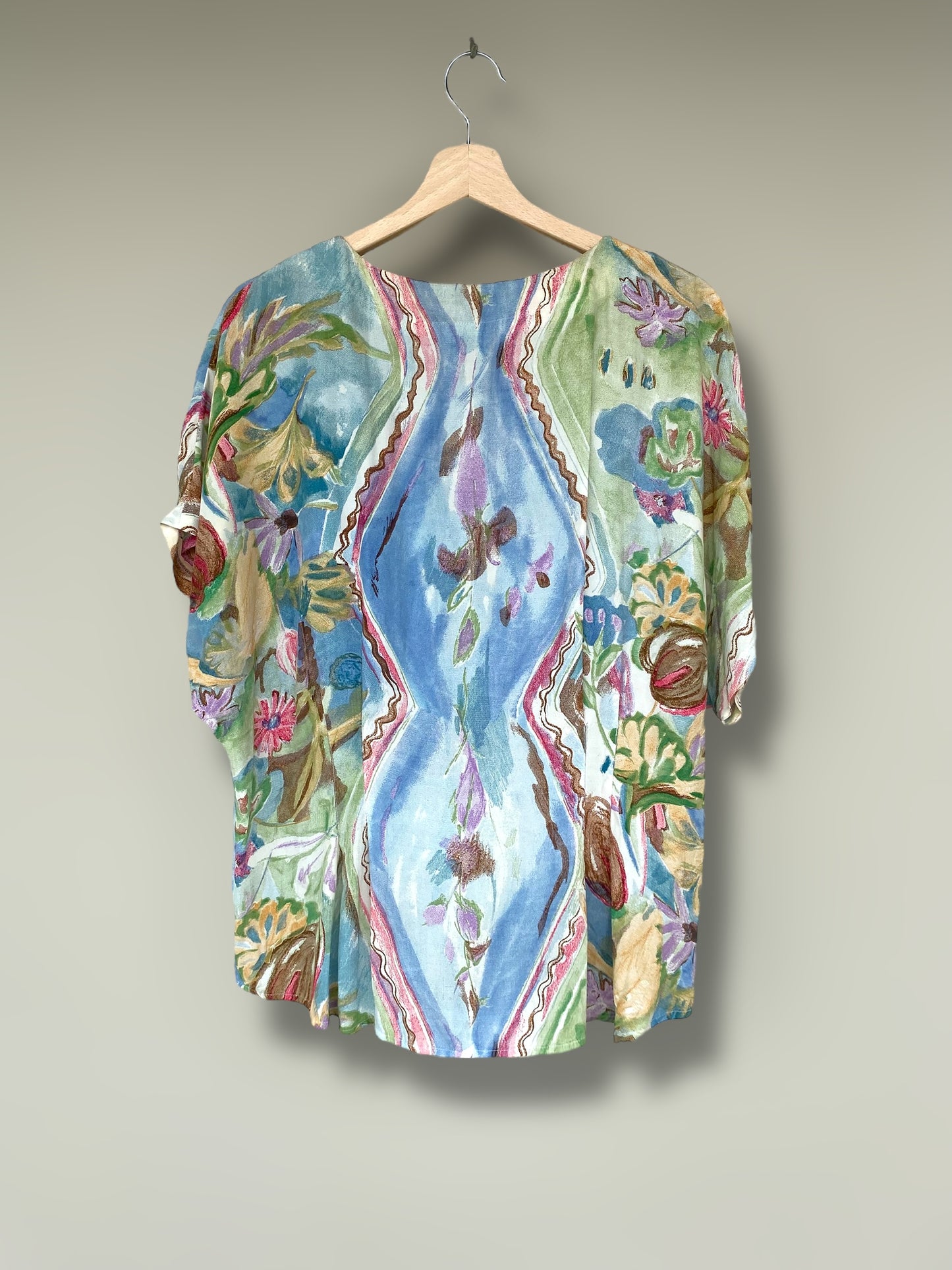“Like a painting” vintage shirt