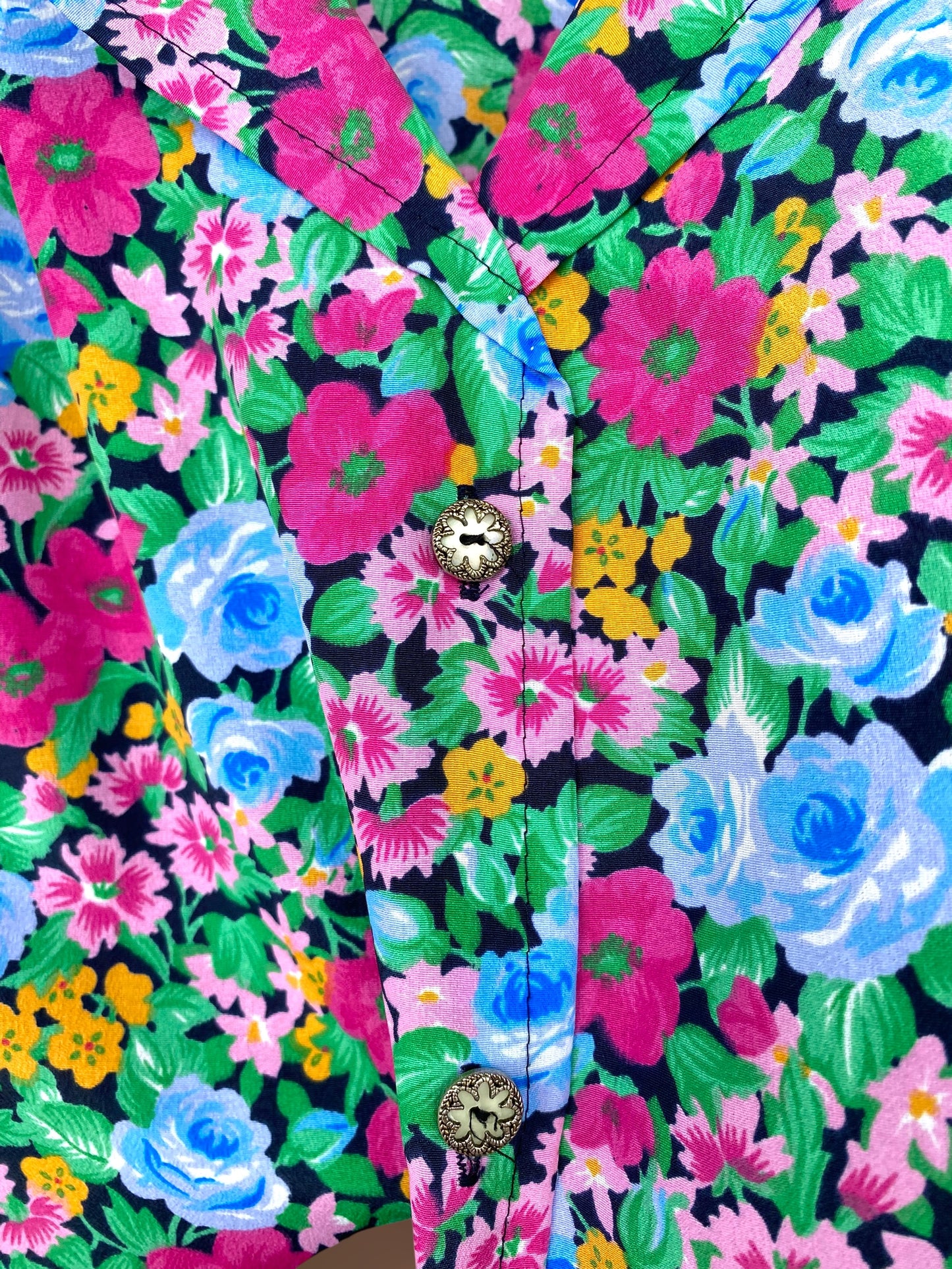 “Floral bouquet” vintage shirt