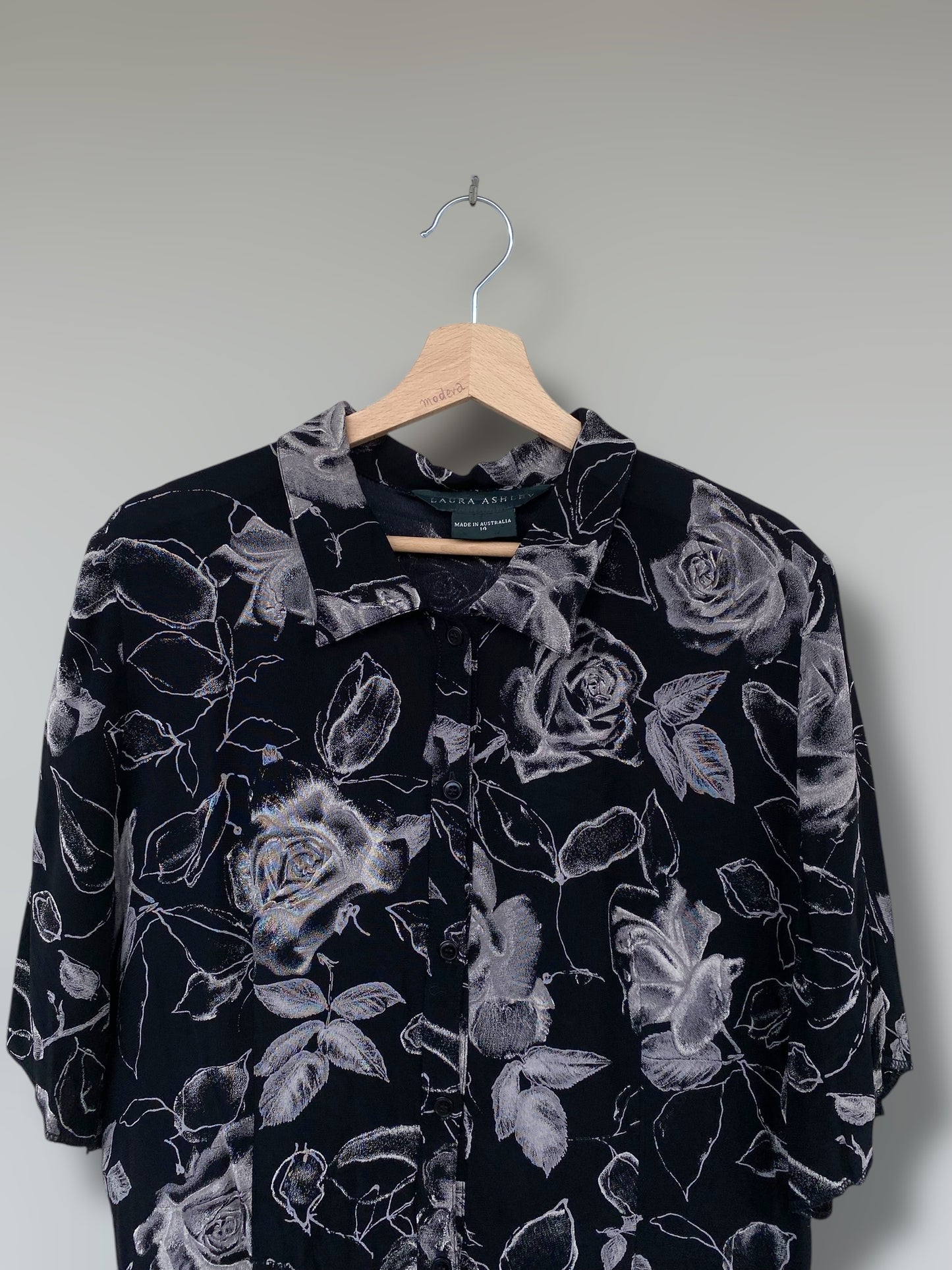 “Smoking roses” vintage shirt