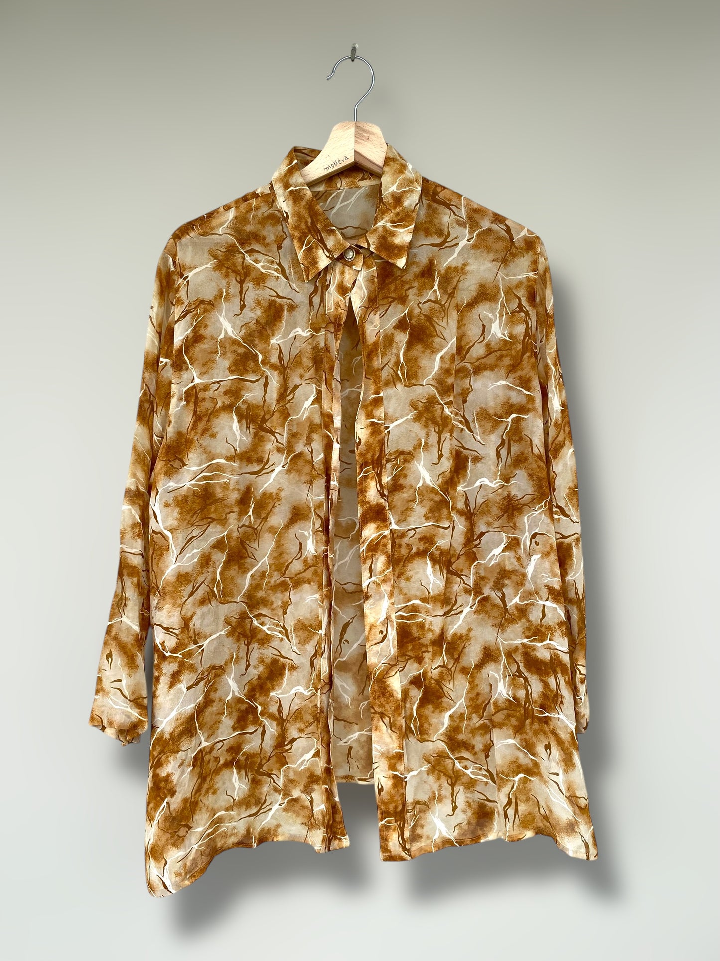 Earthy vintage one-button shirt cardigan