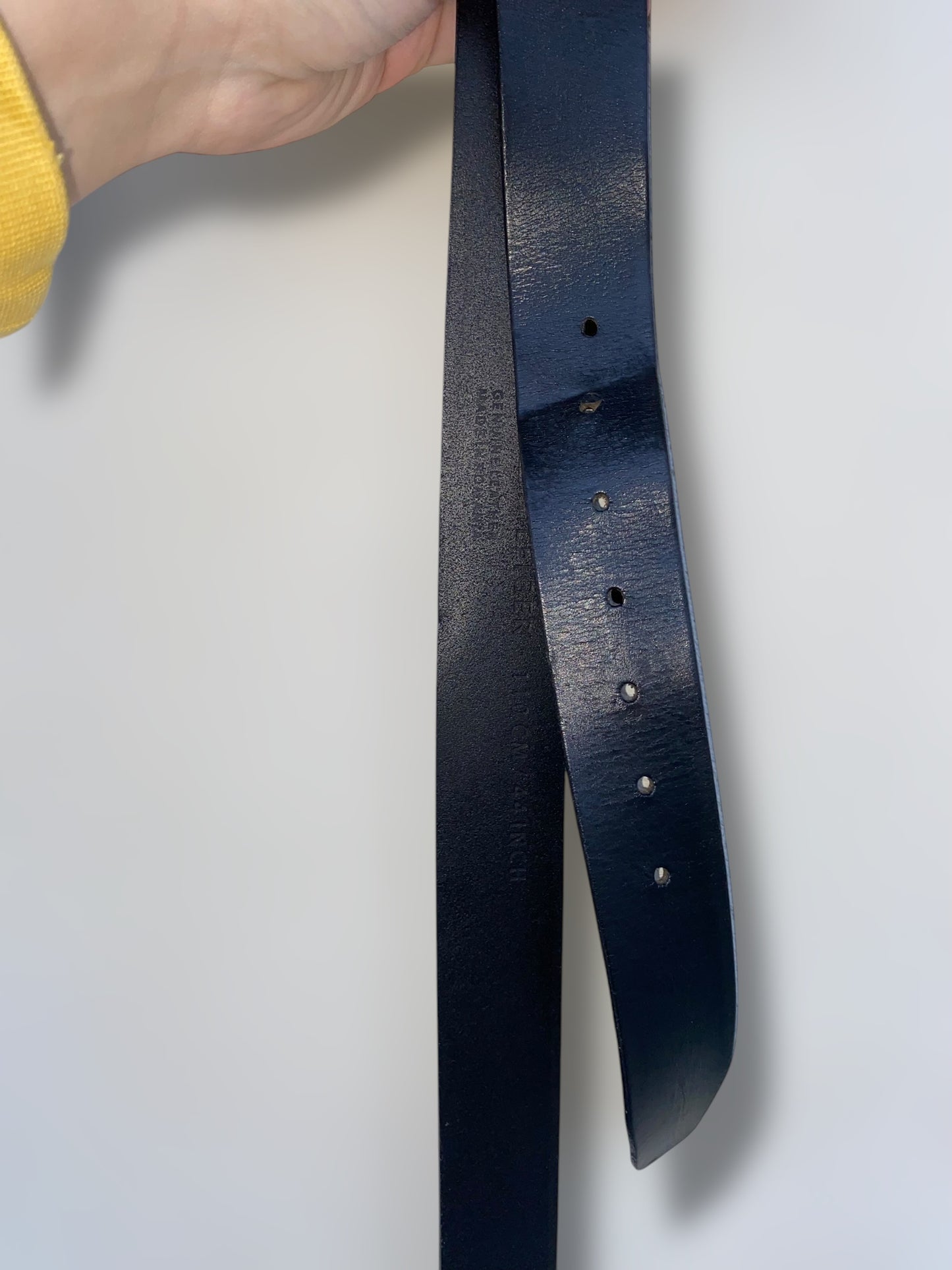 Dark blue Tommy Hilfiger leather belt