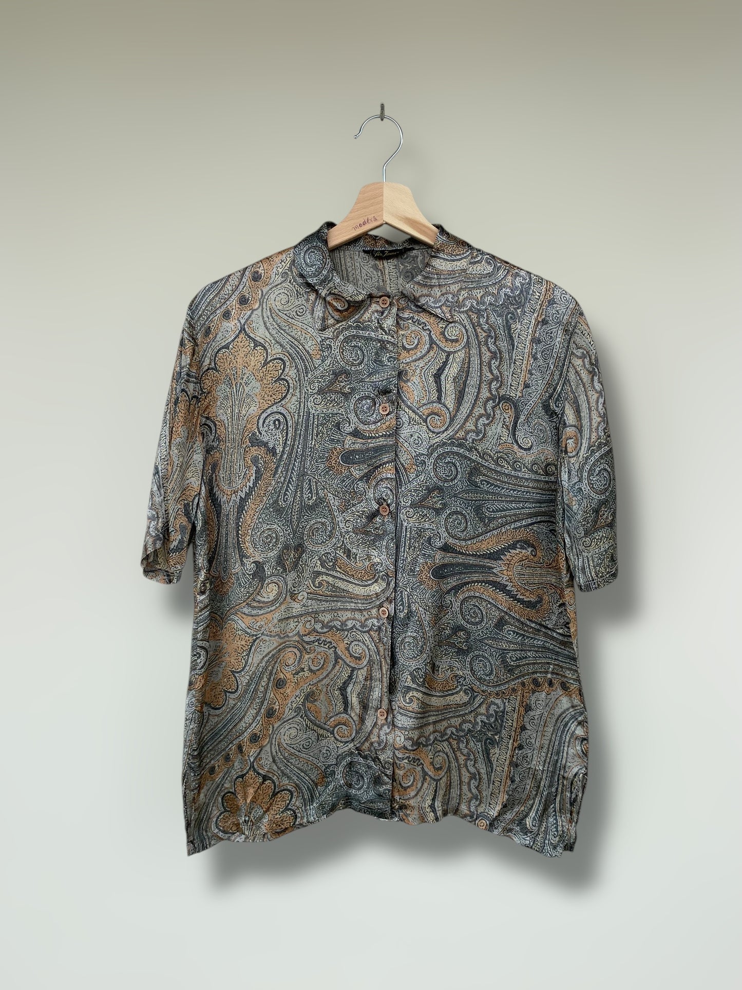 “Shiny silver Lahouria” vintage silk shirt