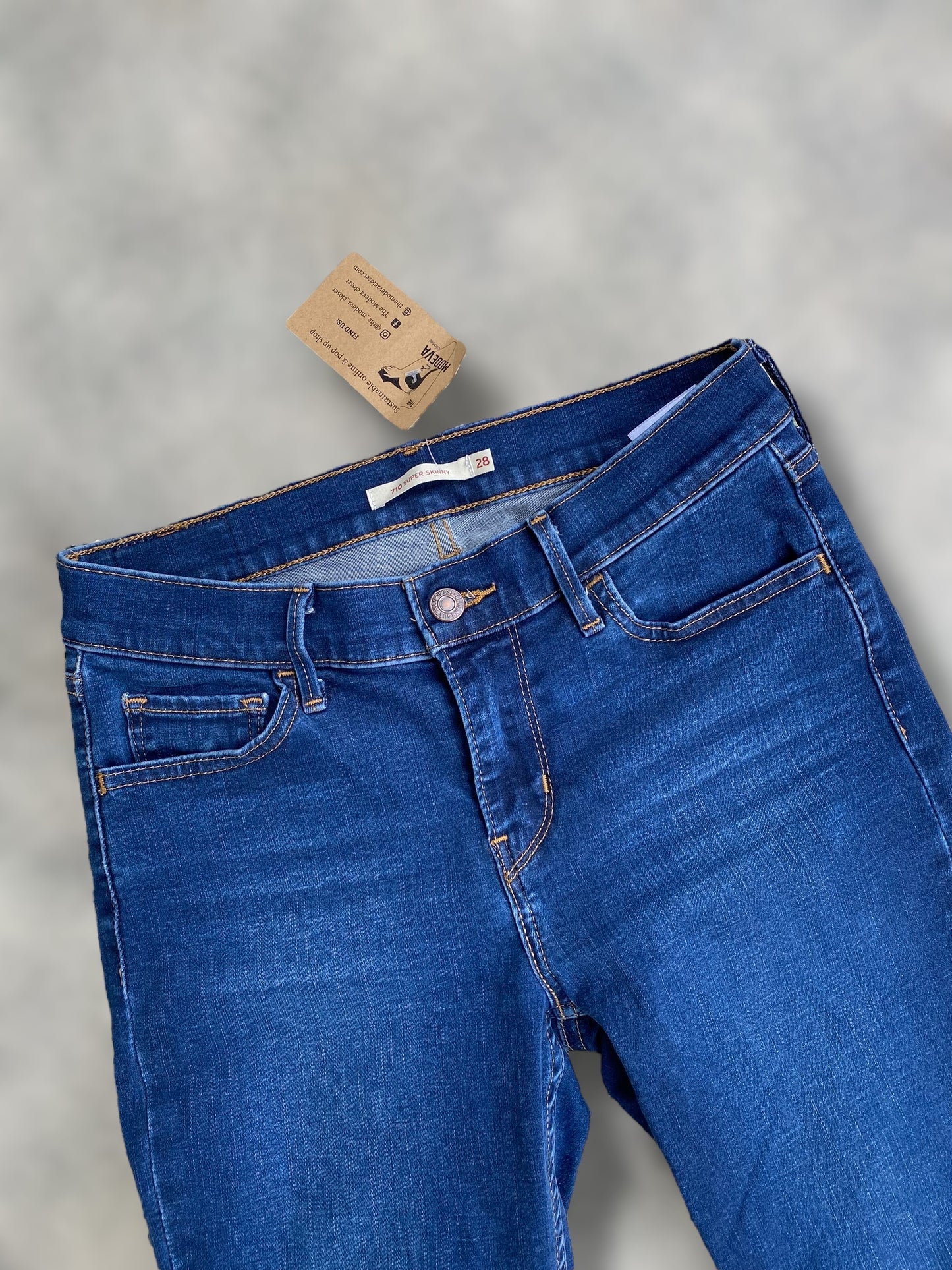 Levi’s 710 super skinny W28L30