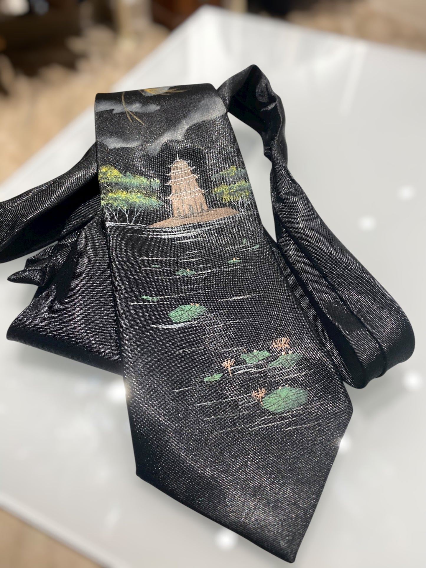 Vintage tie with drowning by hand Japanese details