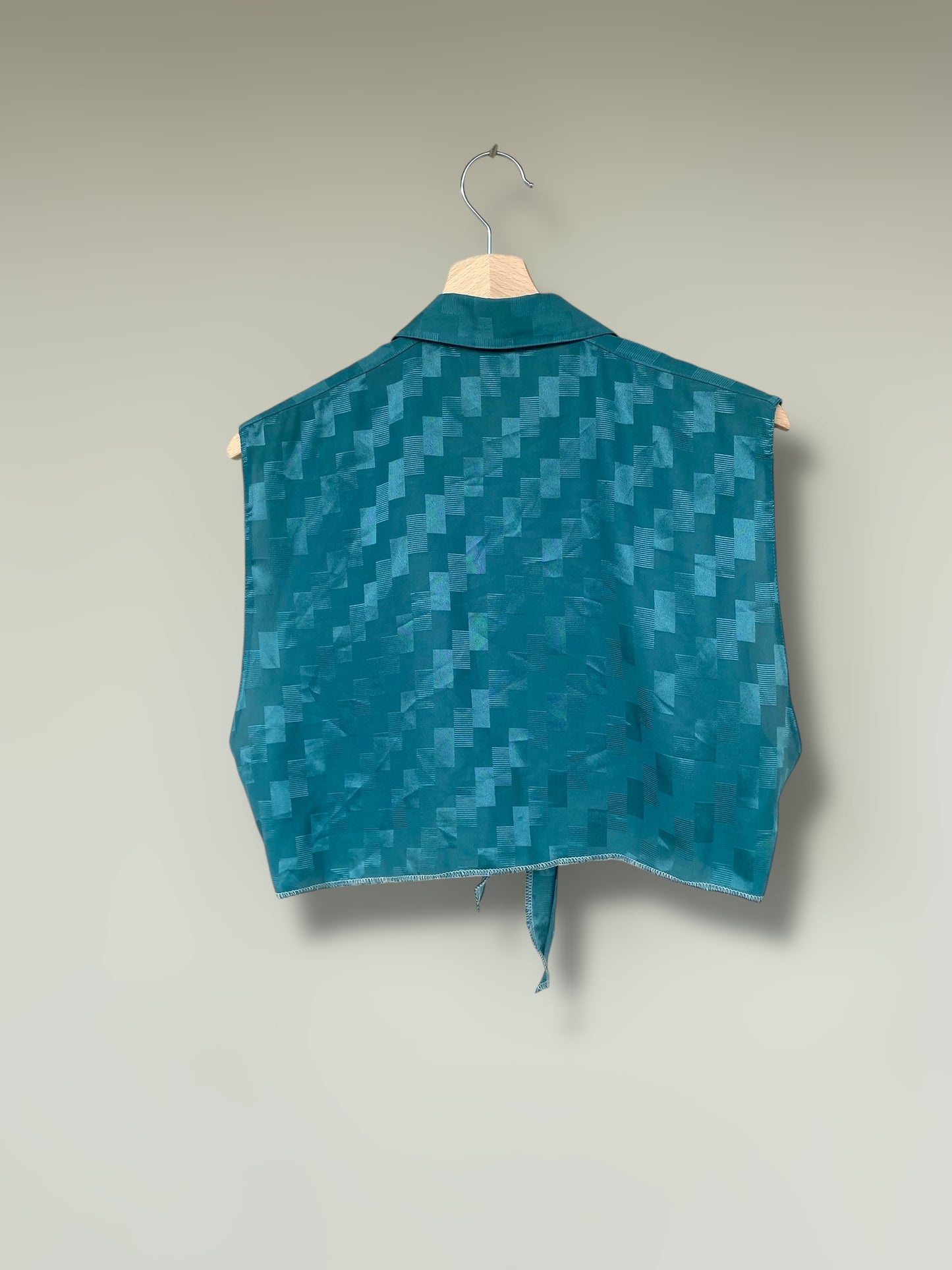Emerald blue vintage cropped shirt