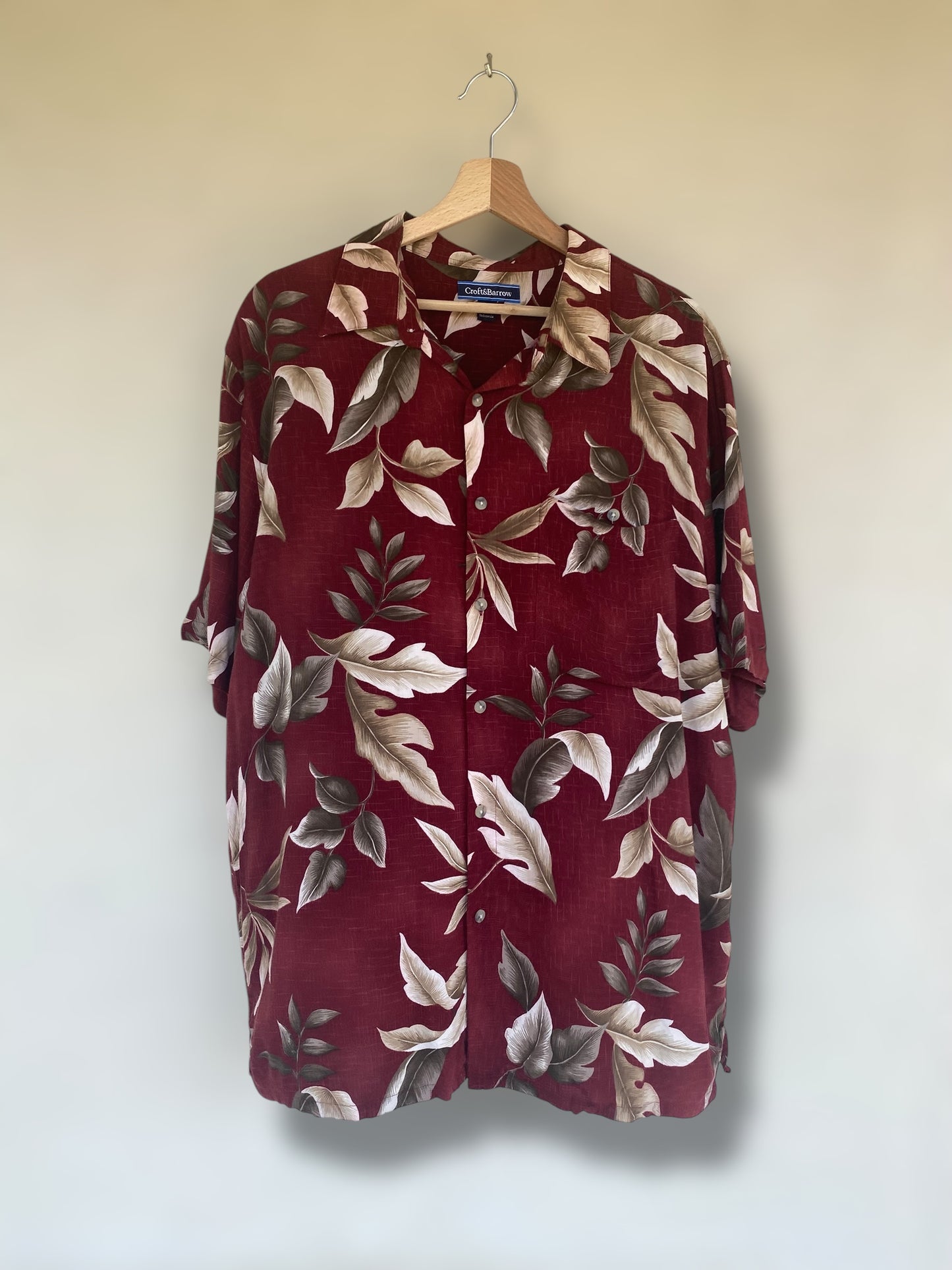 Burgundy Hawaiian vintage shirt