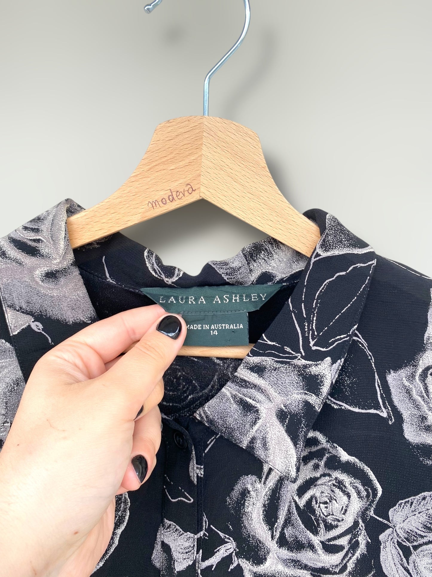 “Smoking roses” vintage shirt