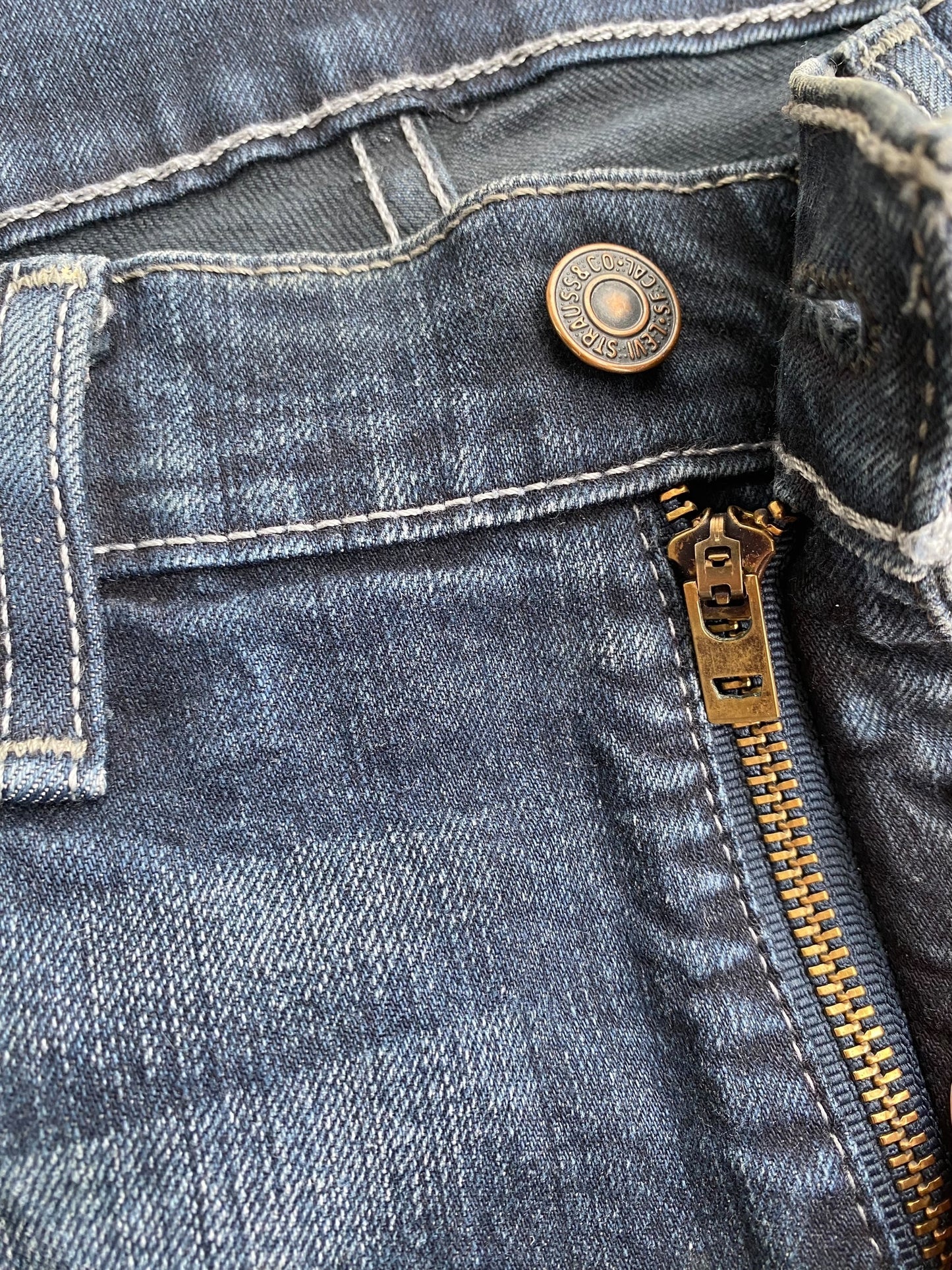 Levi’s 505 dark washed jeans