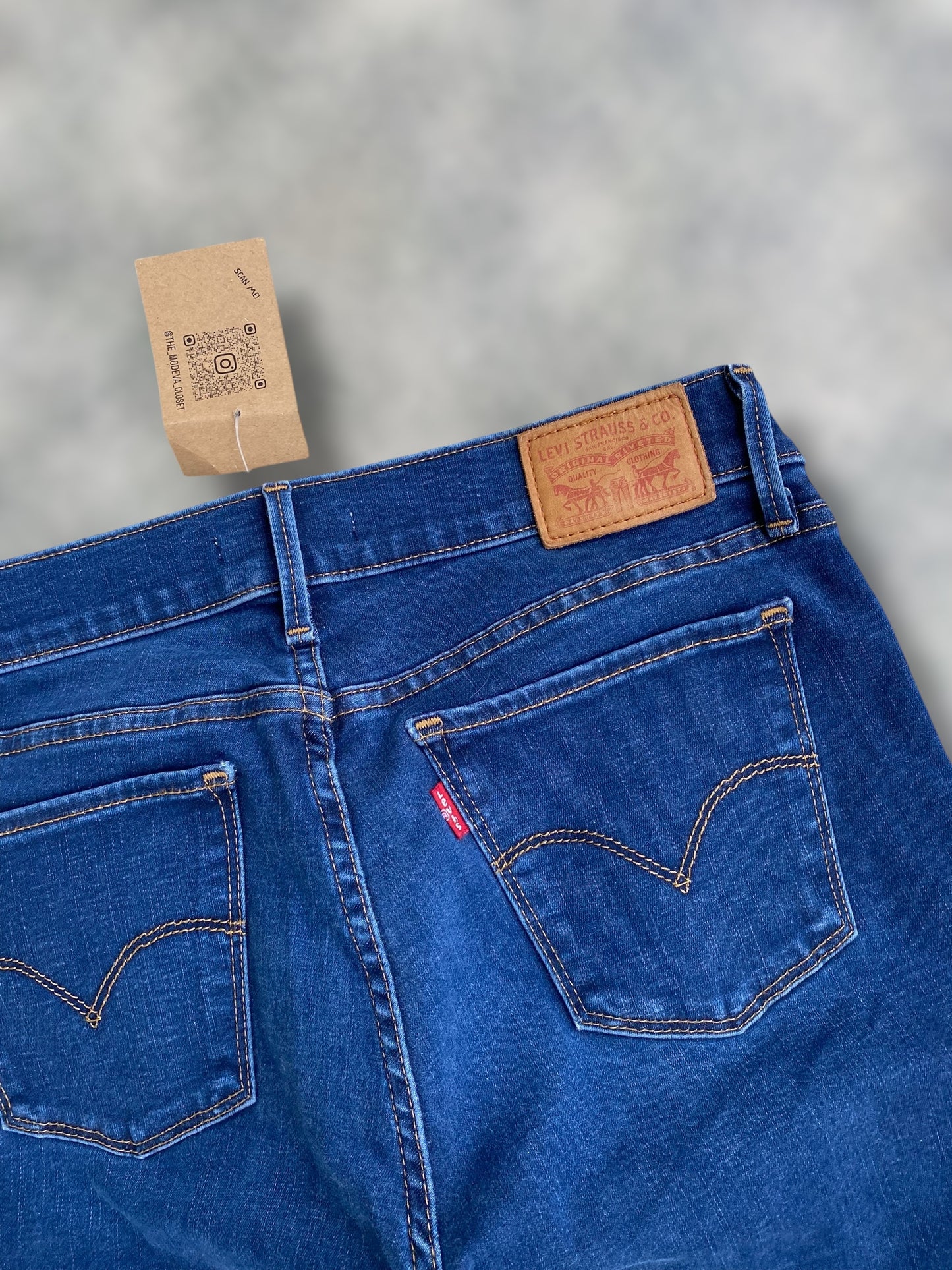 Levi’s 710 super skinny W28L30