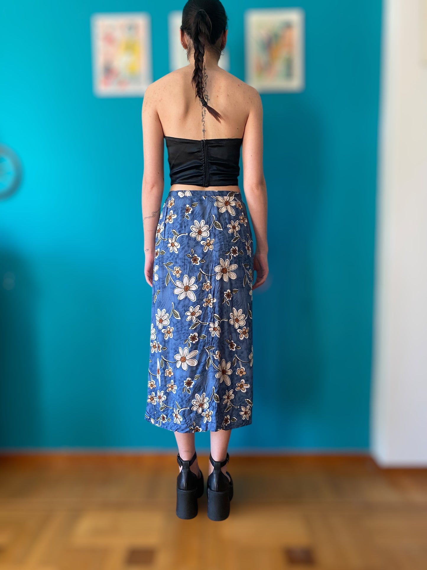 Vintage wrapped skirt with cute flowers