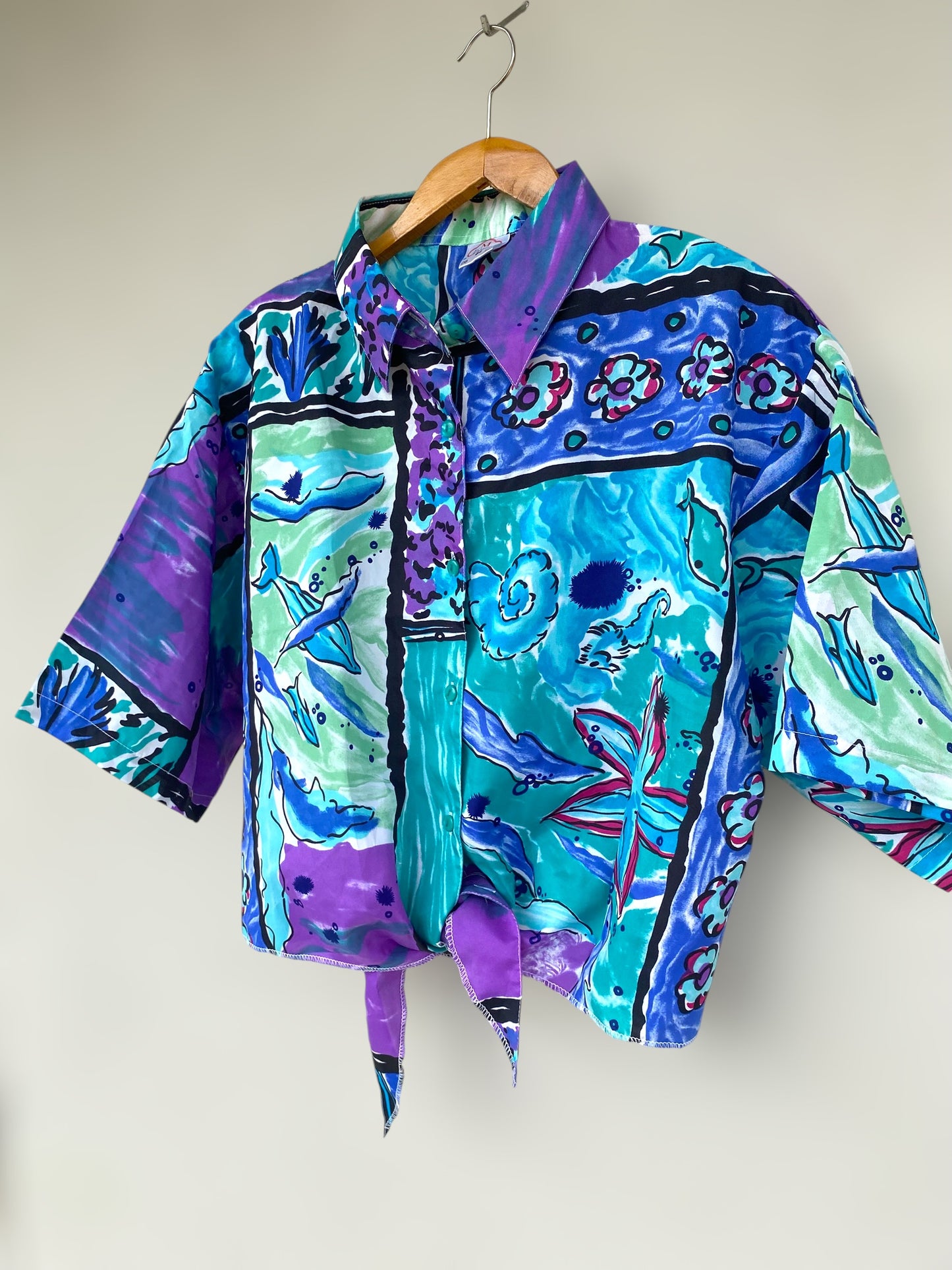 “Ocean bottom life” vintage reworked cropped shirt