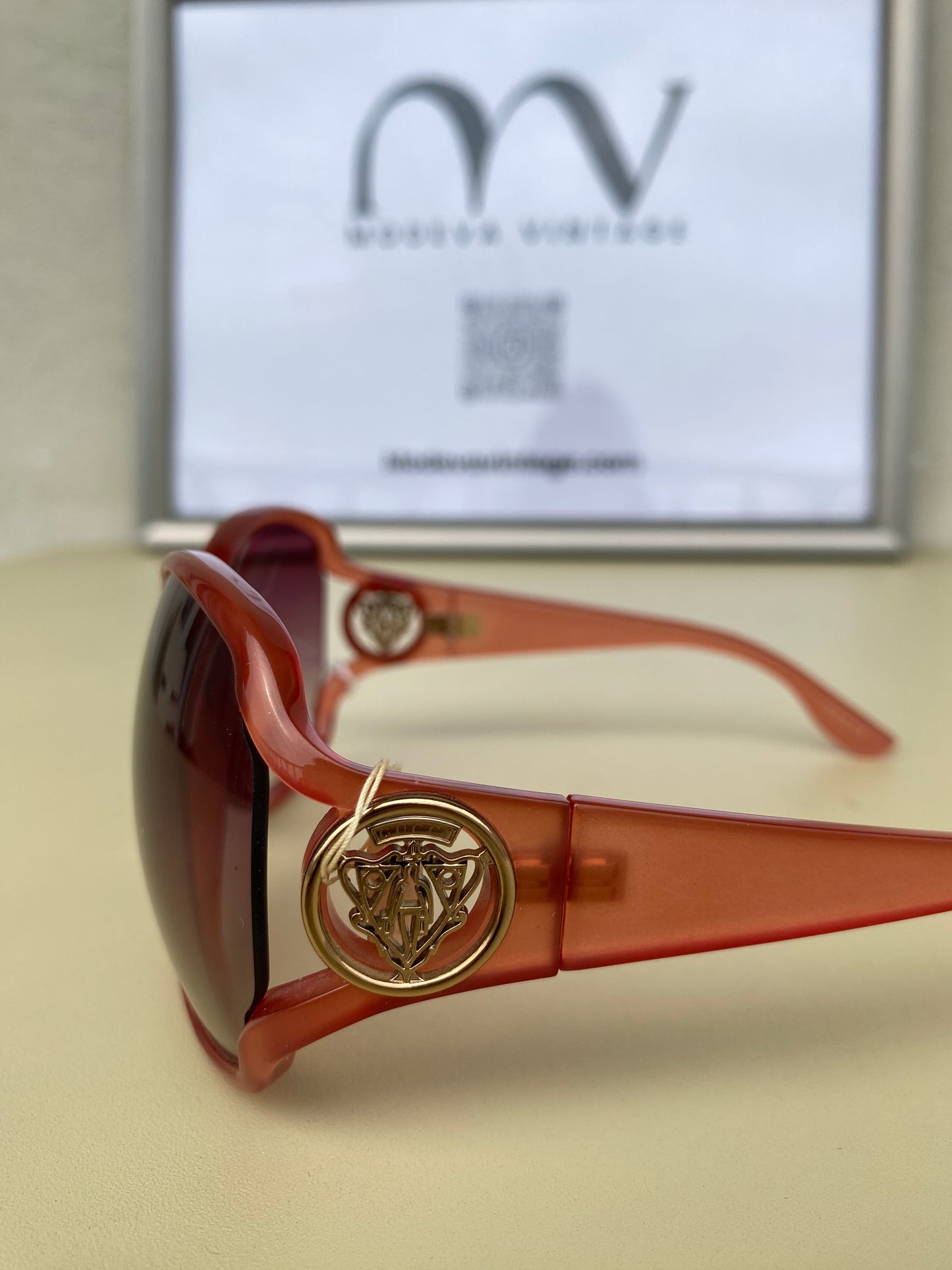 Deadstock GUCCI pumpkin color sunglasses