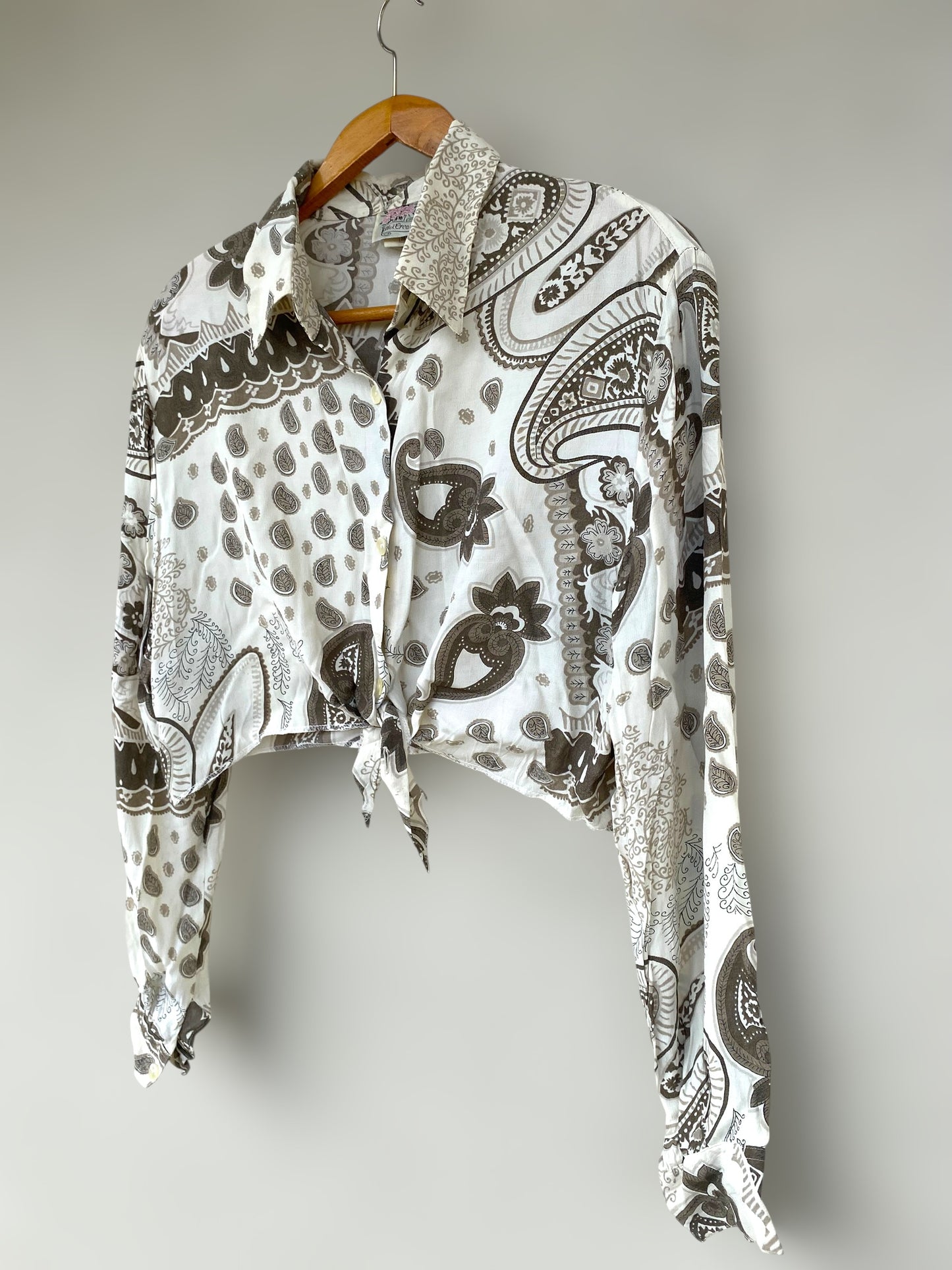 “Boho Lahouria” vintage reworked cropped shirt