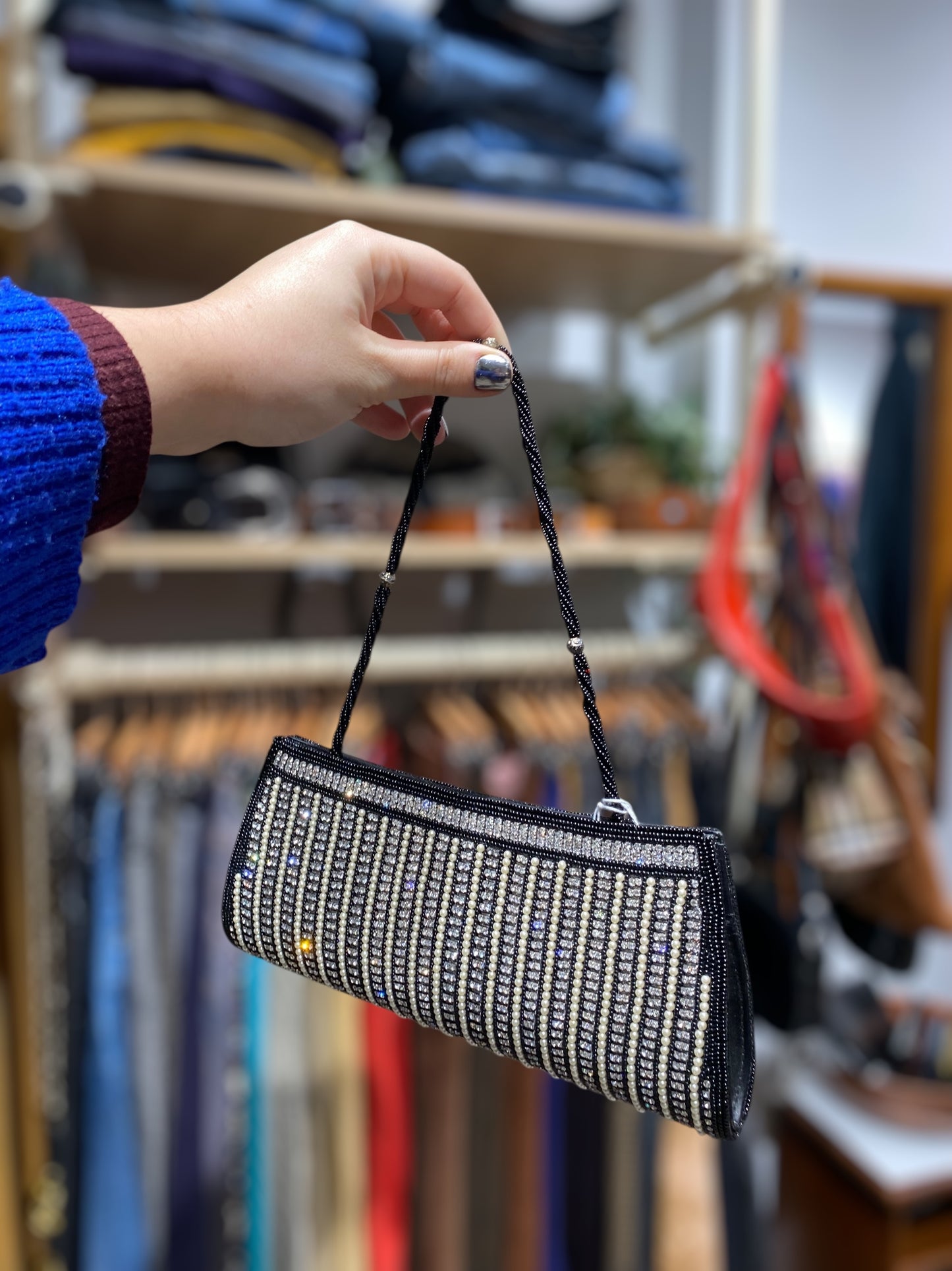 Sparkling vintage clutch