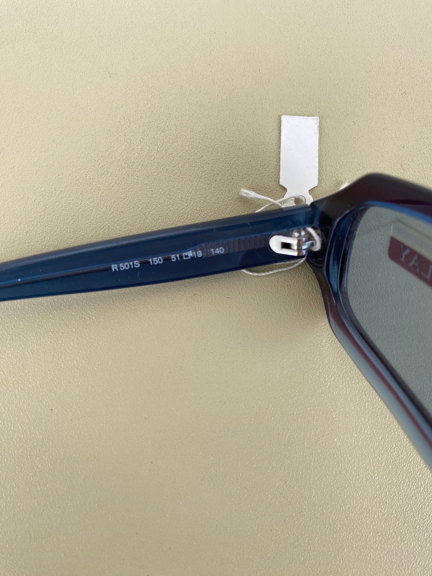 Vintage Replay sunglasses in burgundy with blue colours