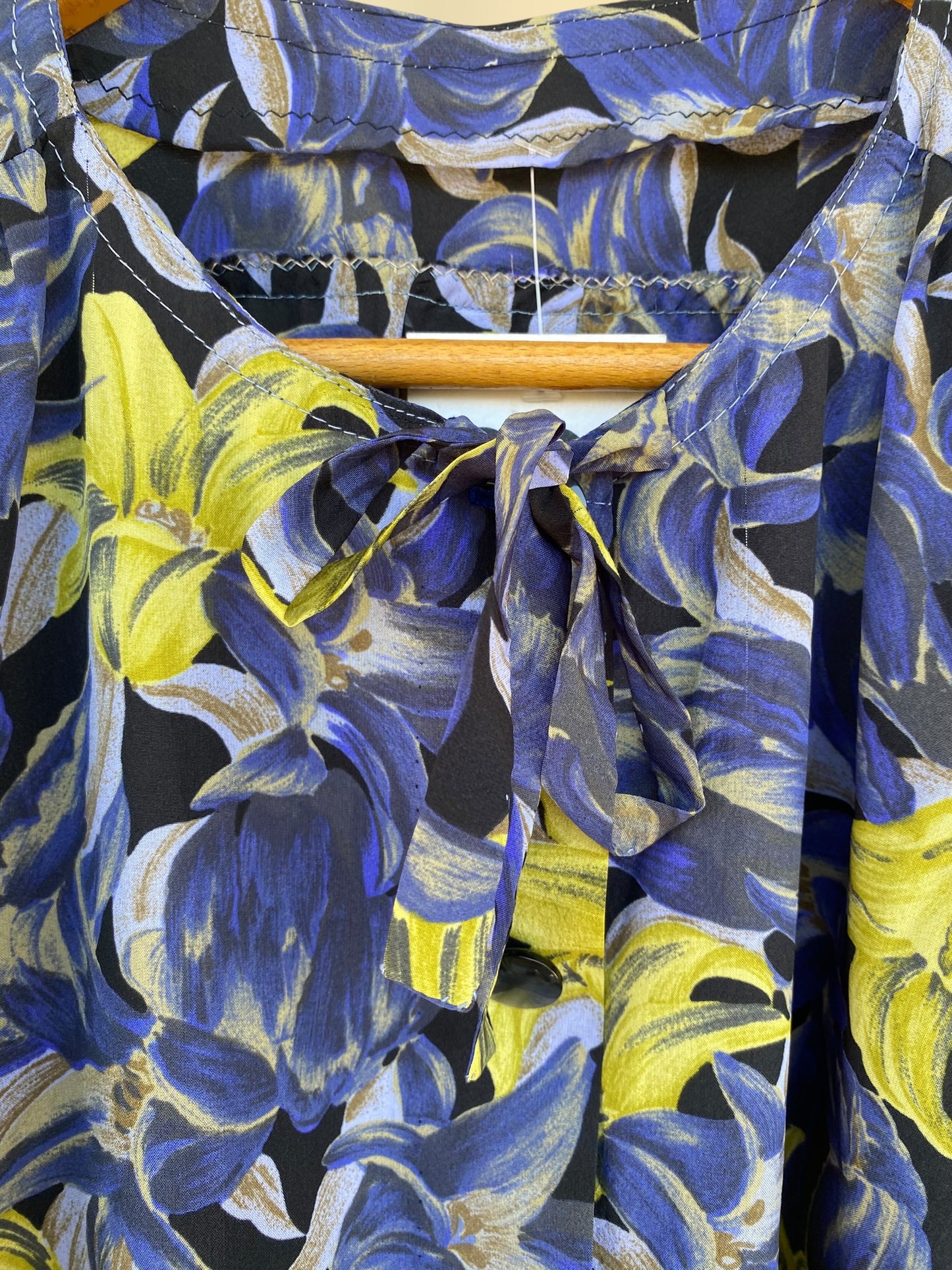 Classic floral shirt with unique details