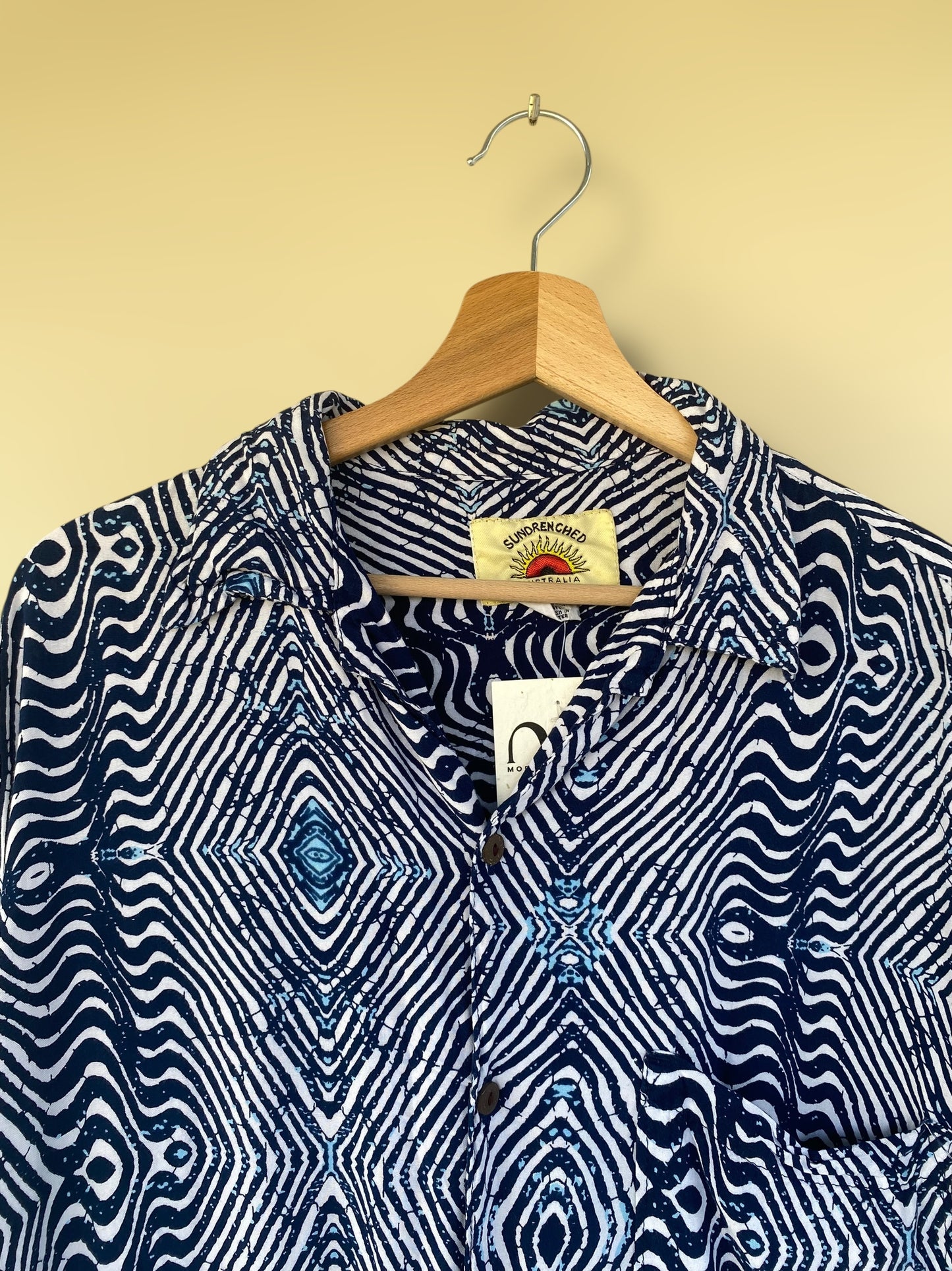 Illusion print vintage shirt