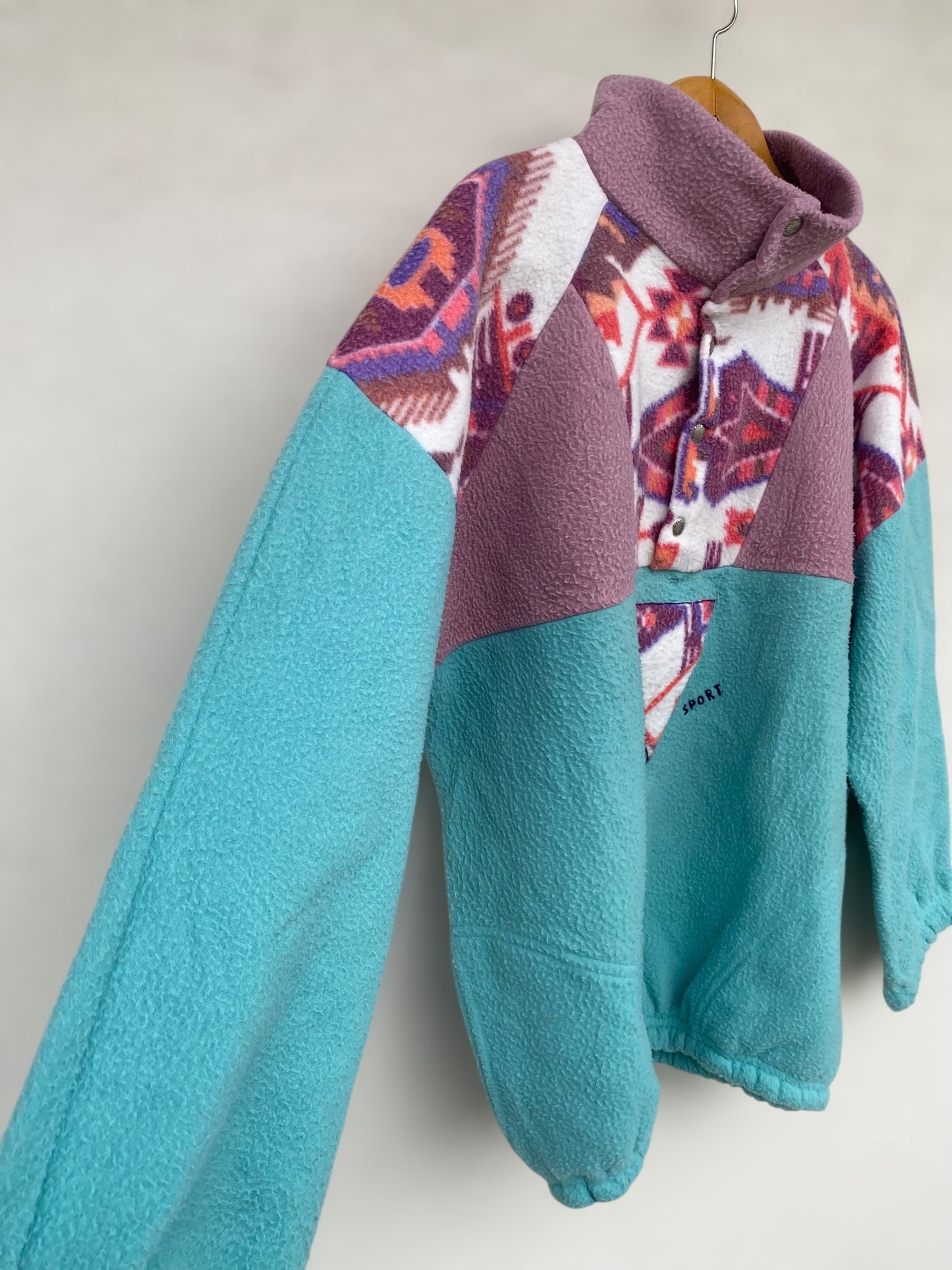 Wear sport crazy half buttoned up fleece