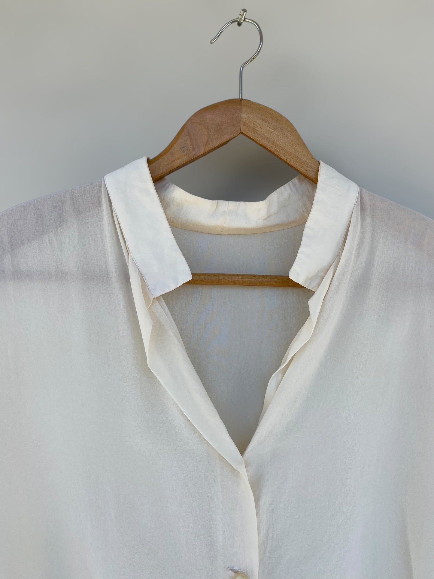Ivory silk vintage shirt with pearly buttons