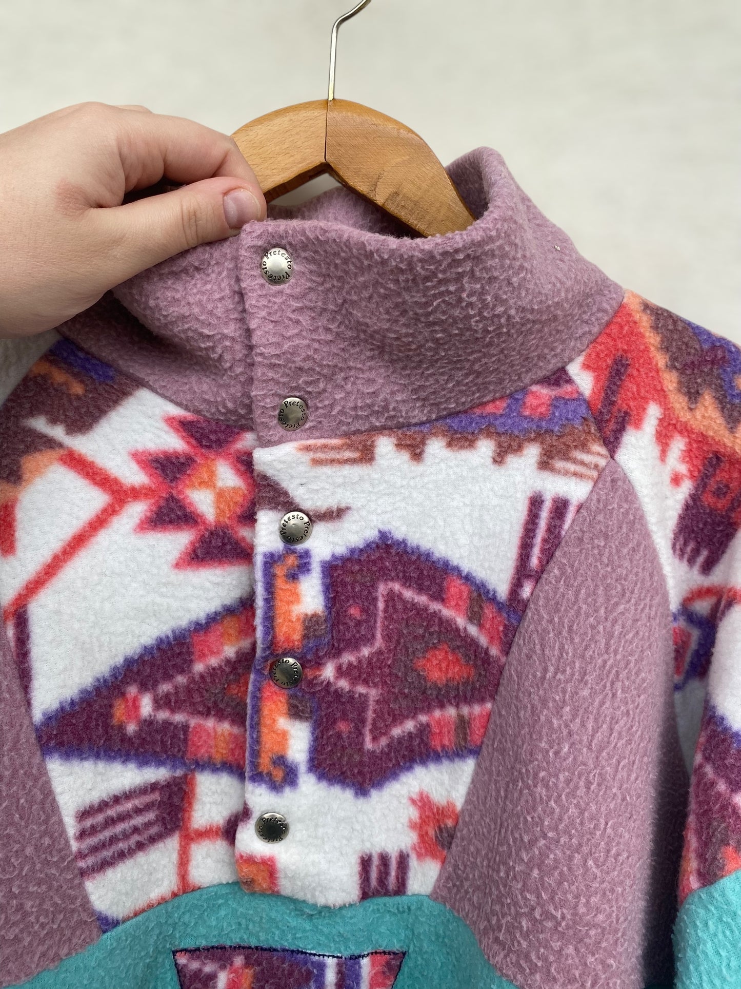 Wear sport crazy half buttoned up fleece