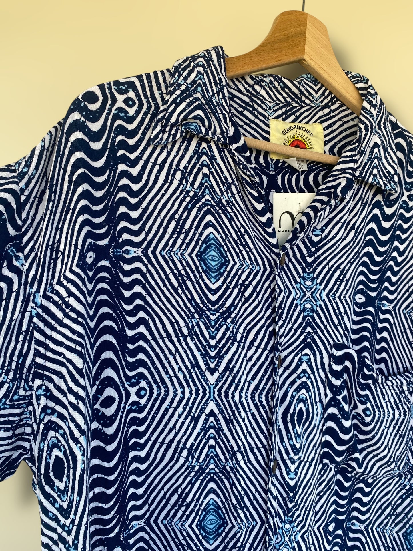 Illusion print vintage shirt
