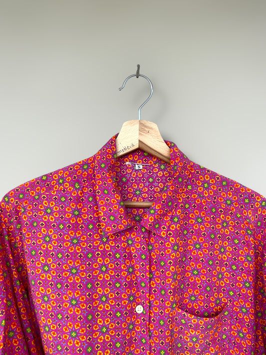 “Happy patterns” vintage shirt