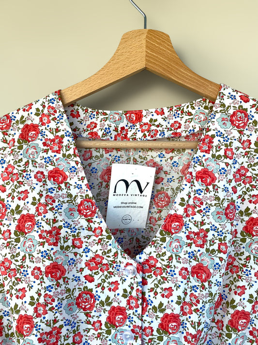 Vintage floral cropped shirt