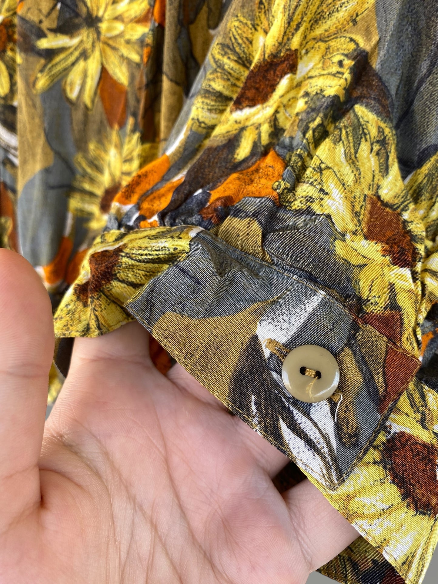 Vintage cropped shirt with sunflowers